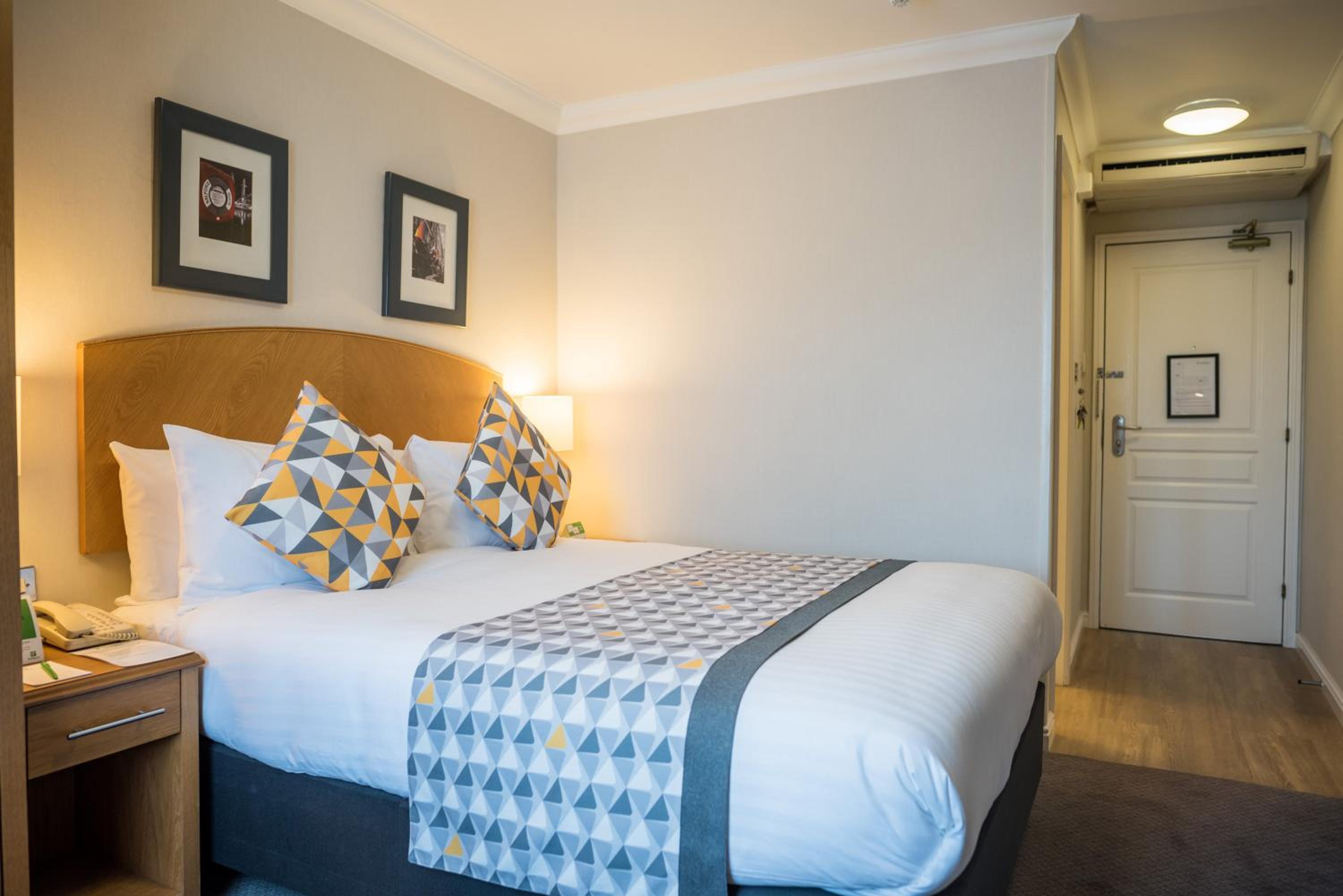 Standard Double Room with Sofa Bed - Photo 5