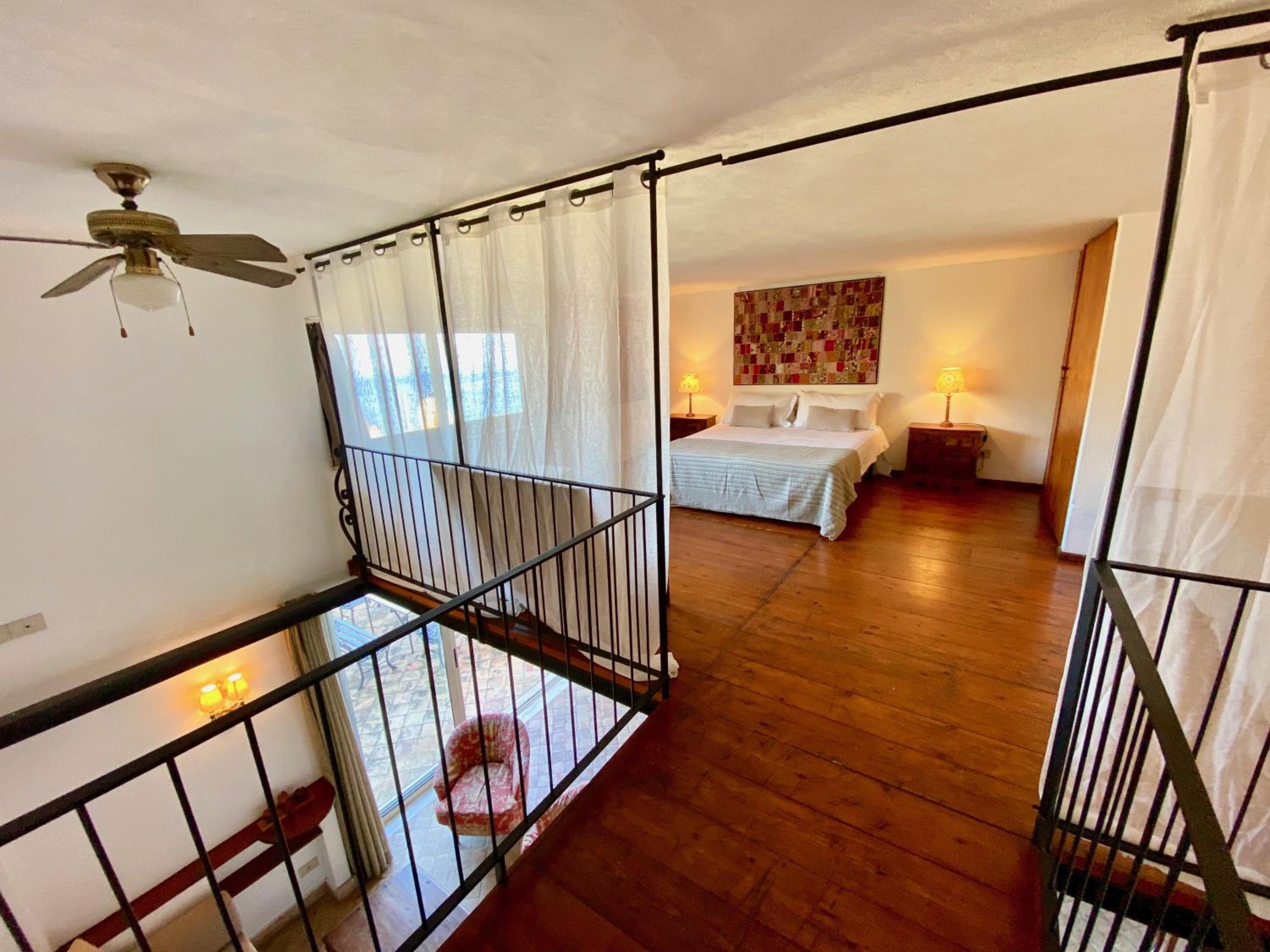 Apartment - Split Level photo 3