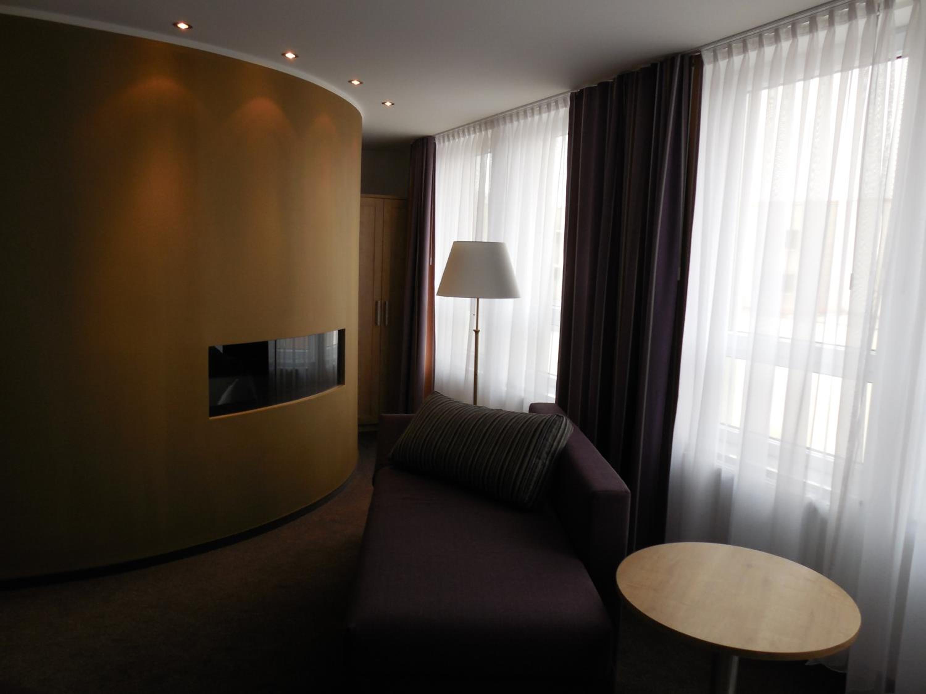 Standard Suite - Photo 2