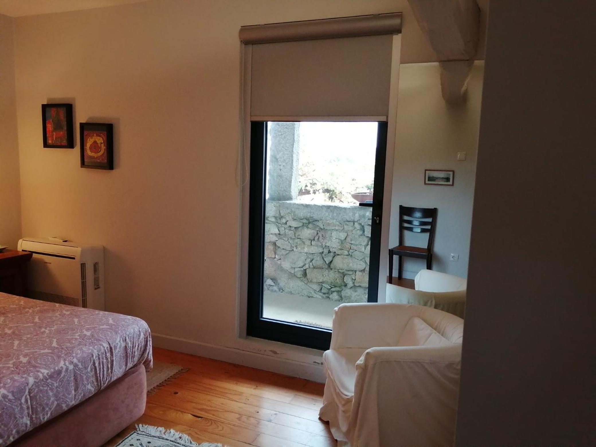 Three-Bedroom House - Photo 2