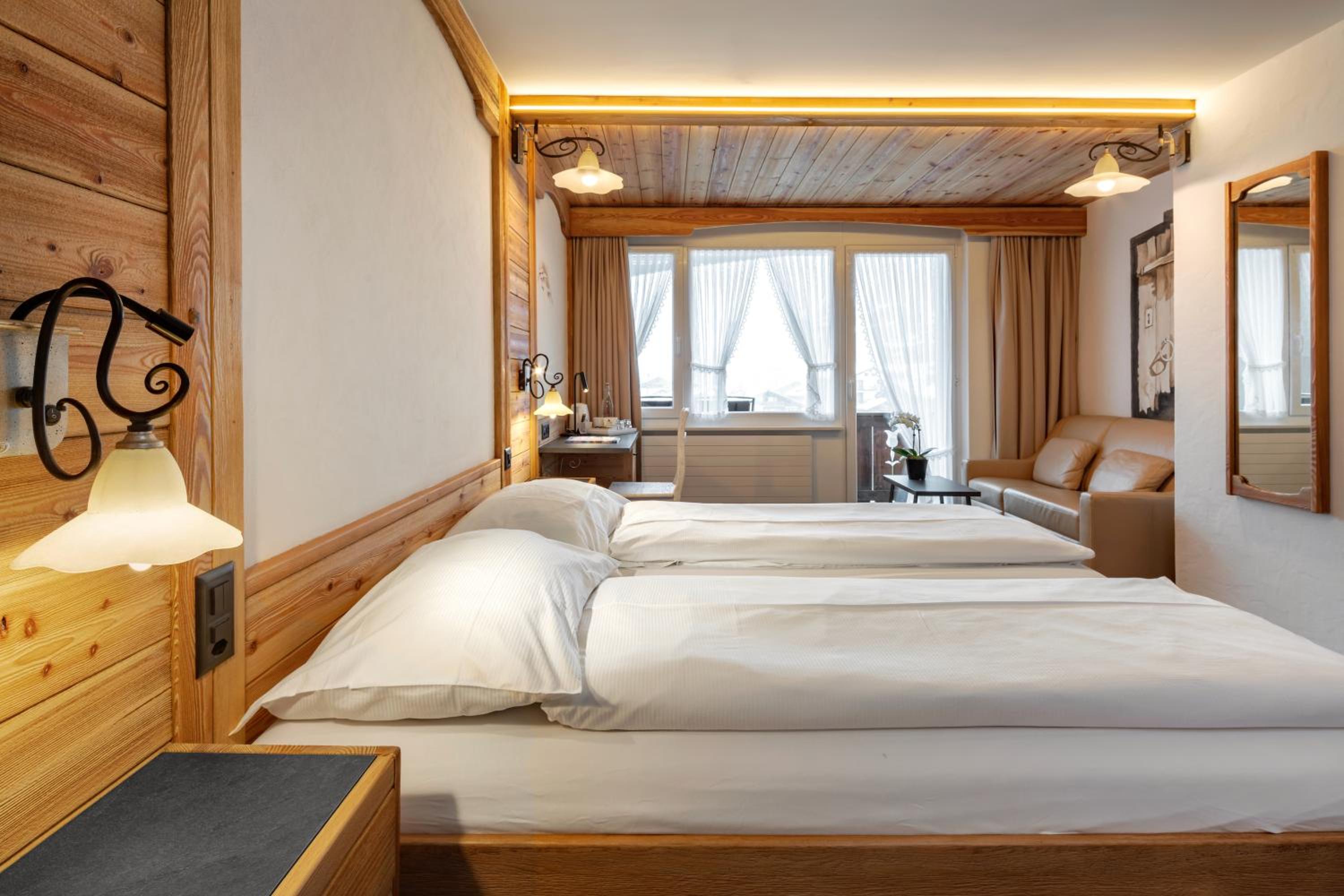 Northern Twin Room - Photo 16