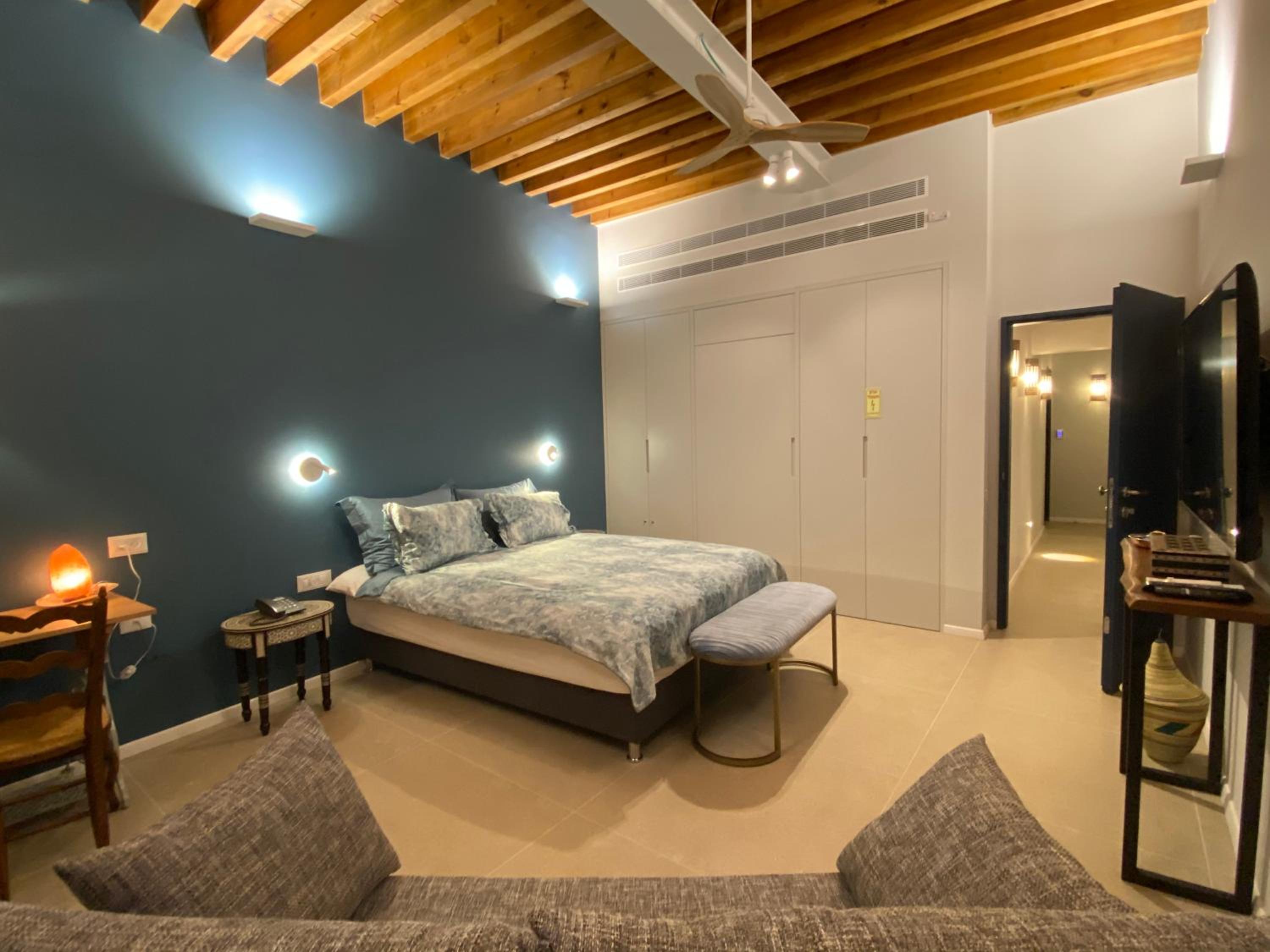 Deluxe Queen Room - Photo 4