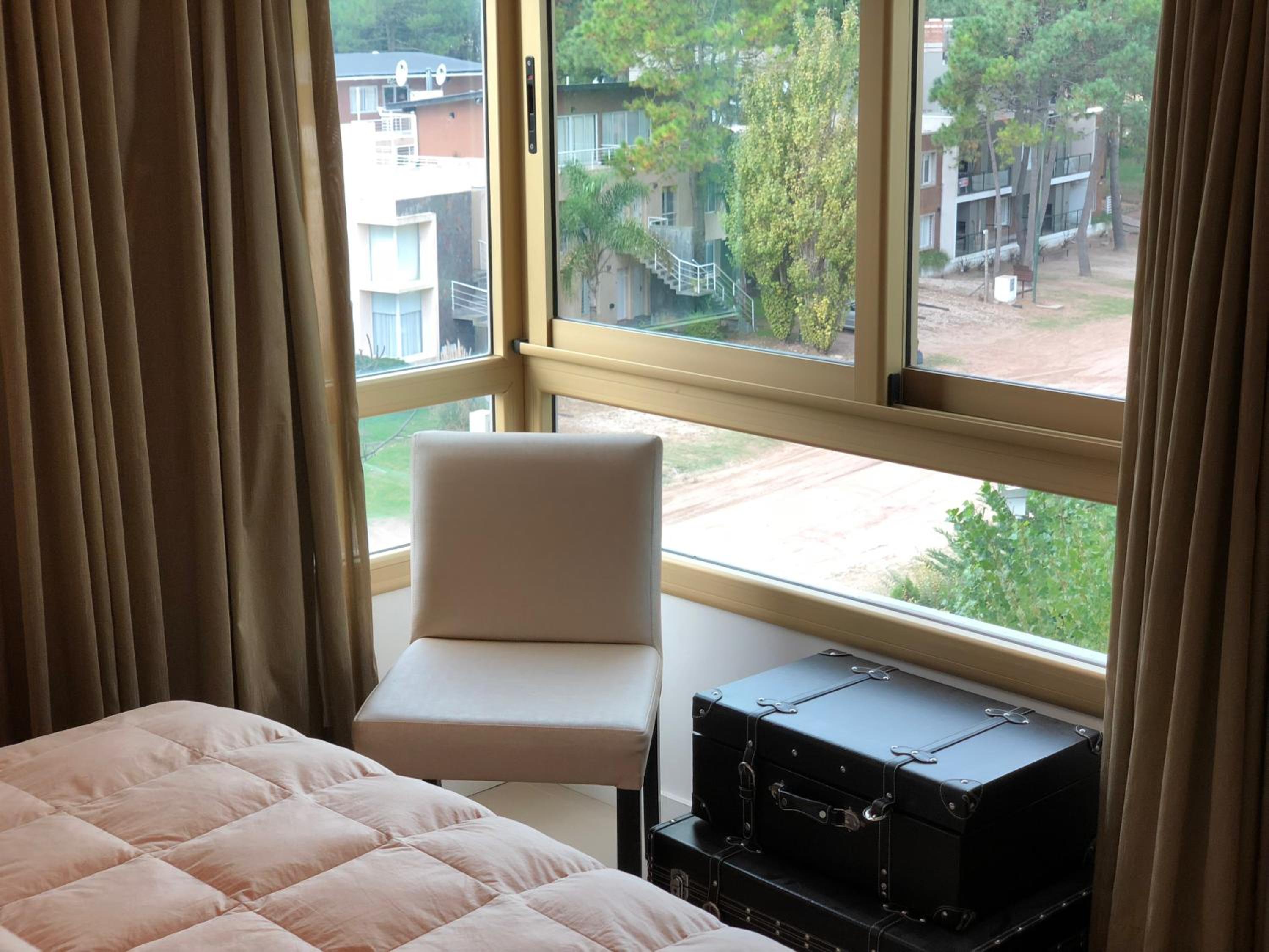 Apartment With Pool View  photo 3