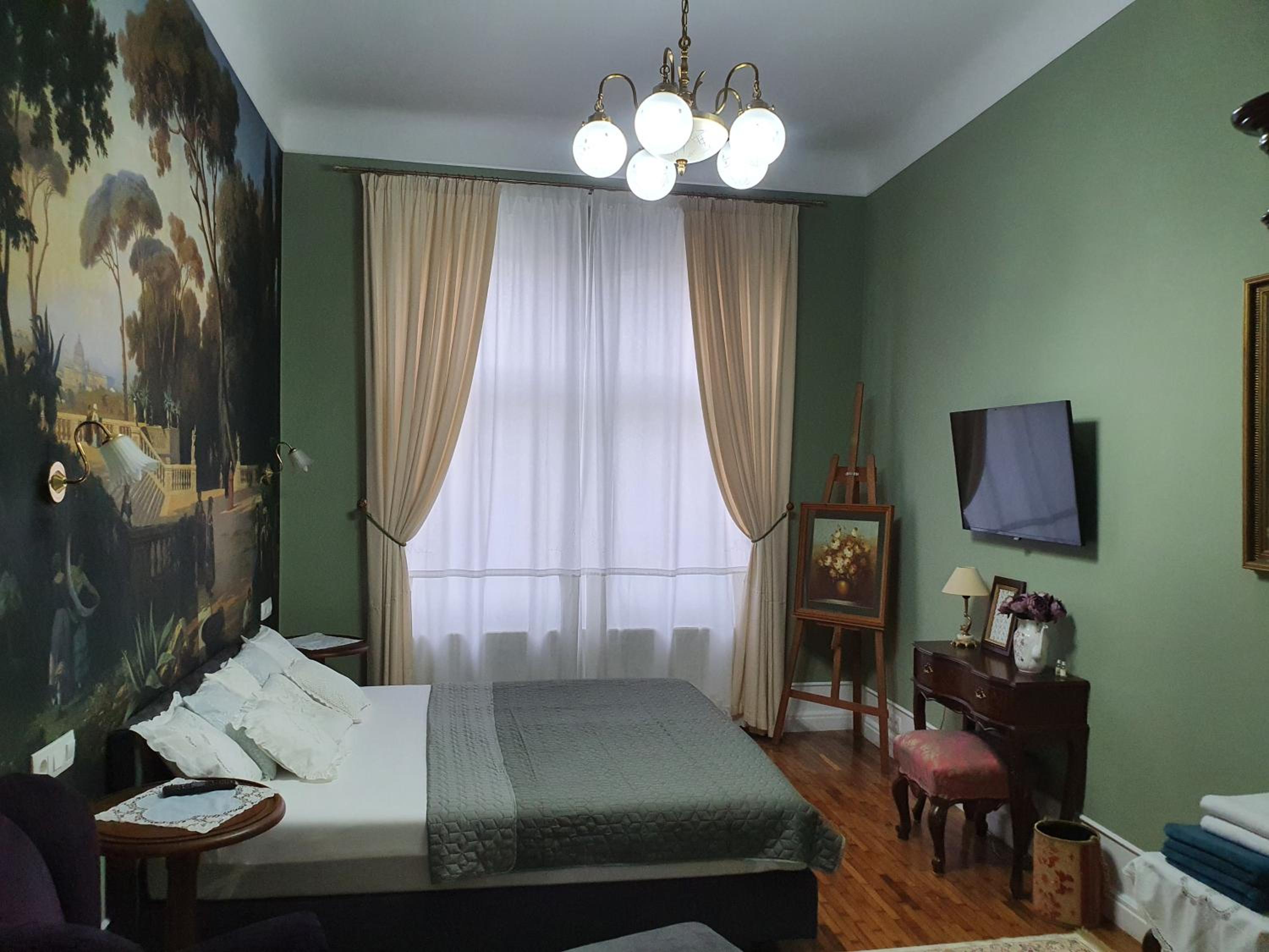 One-Bedroom Apartment - Photo 7