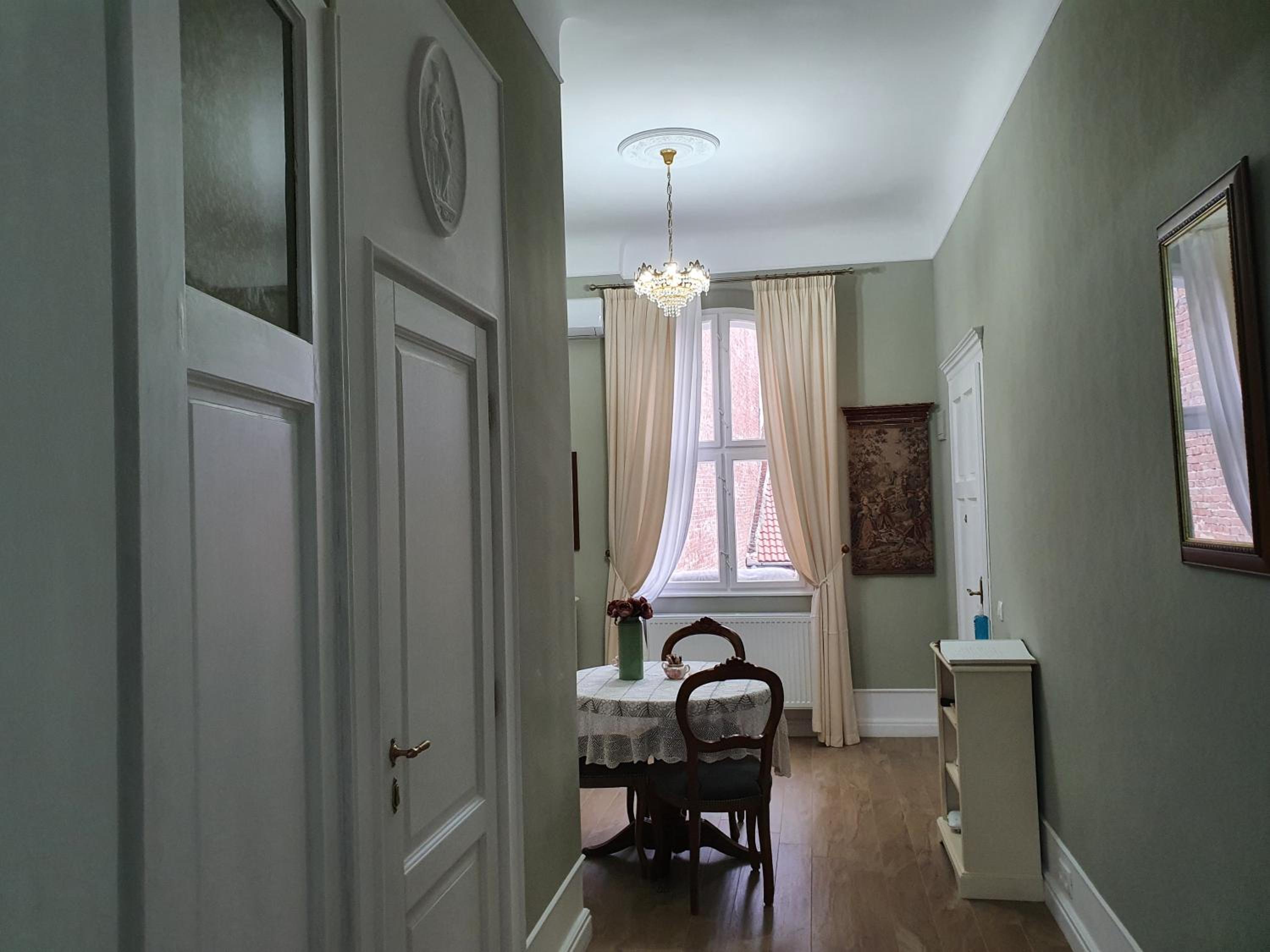 One-Bedroom Apartment - Photo 10