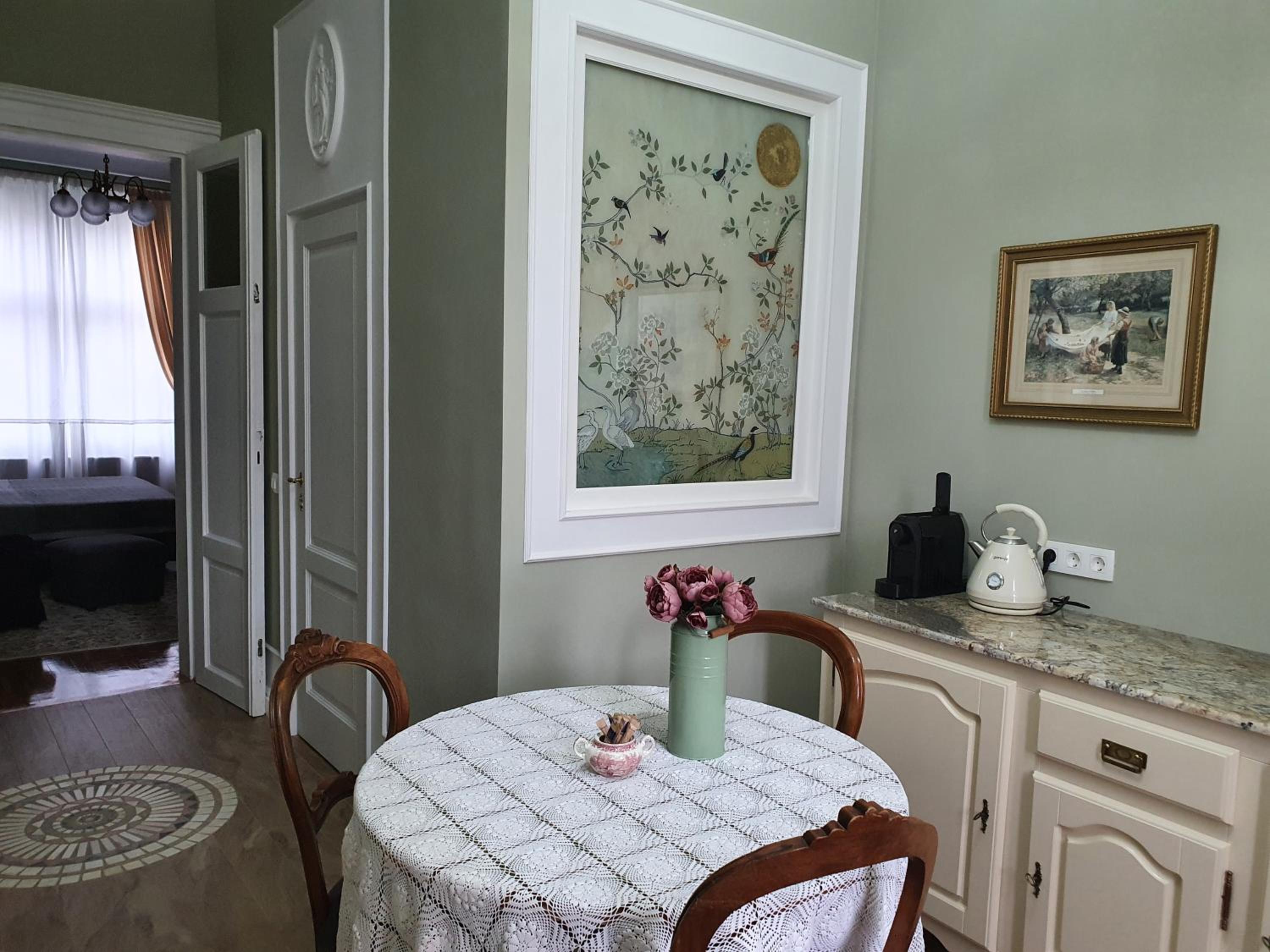 One-Bedroom Apartment - Photo 19