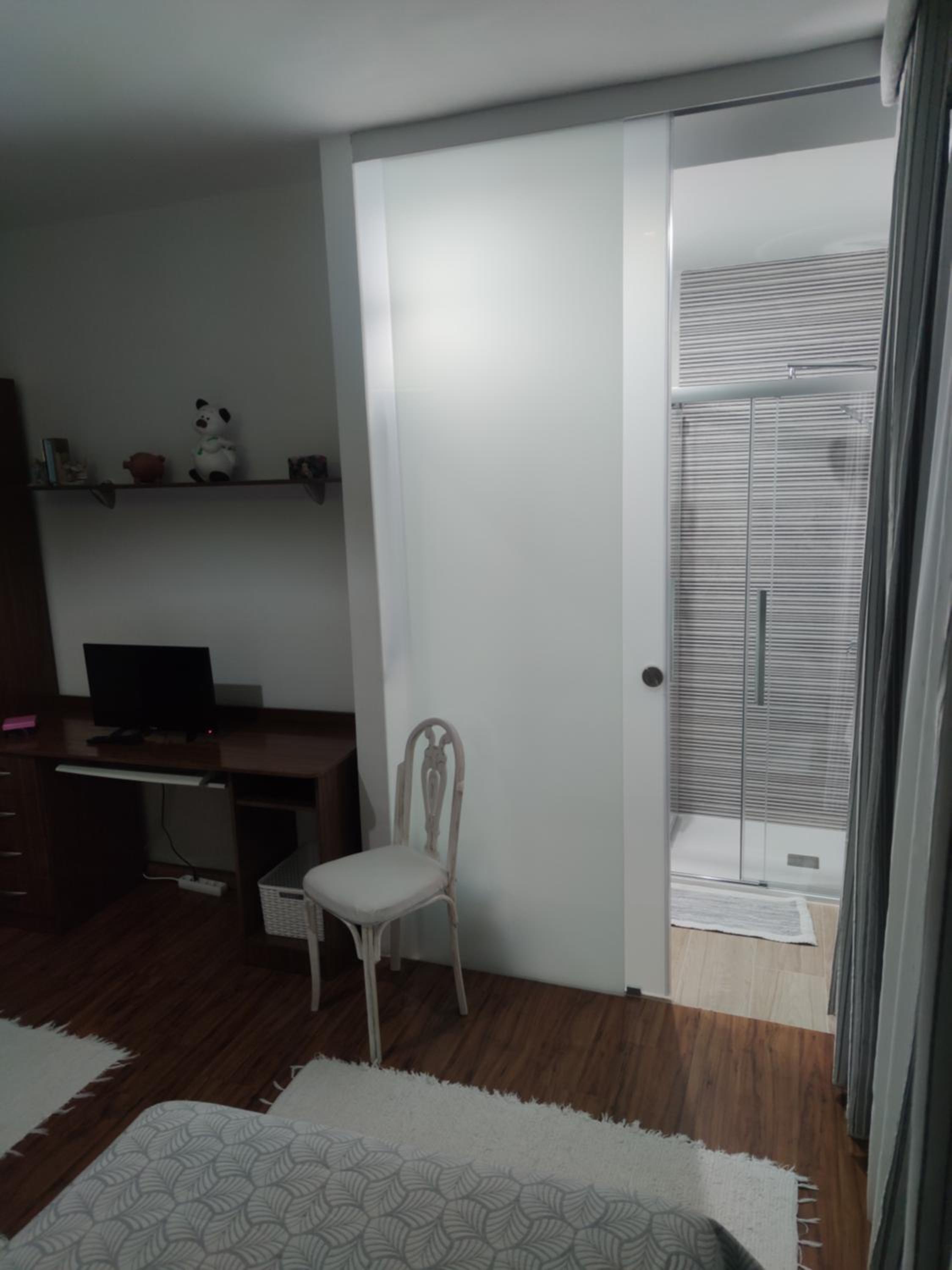 Twin Room - Photo 3