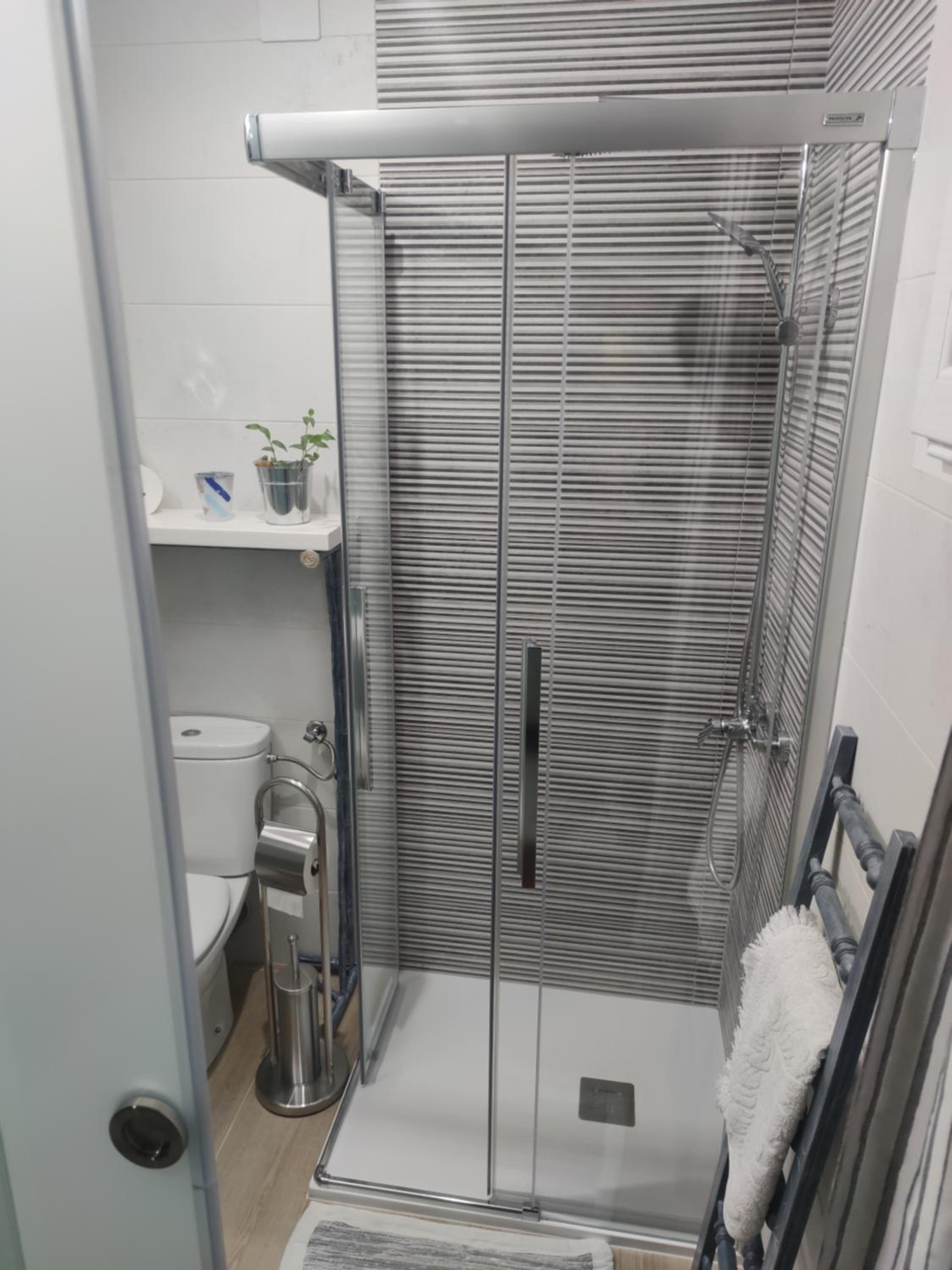 Twin Room - Photo 4