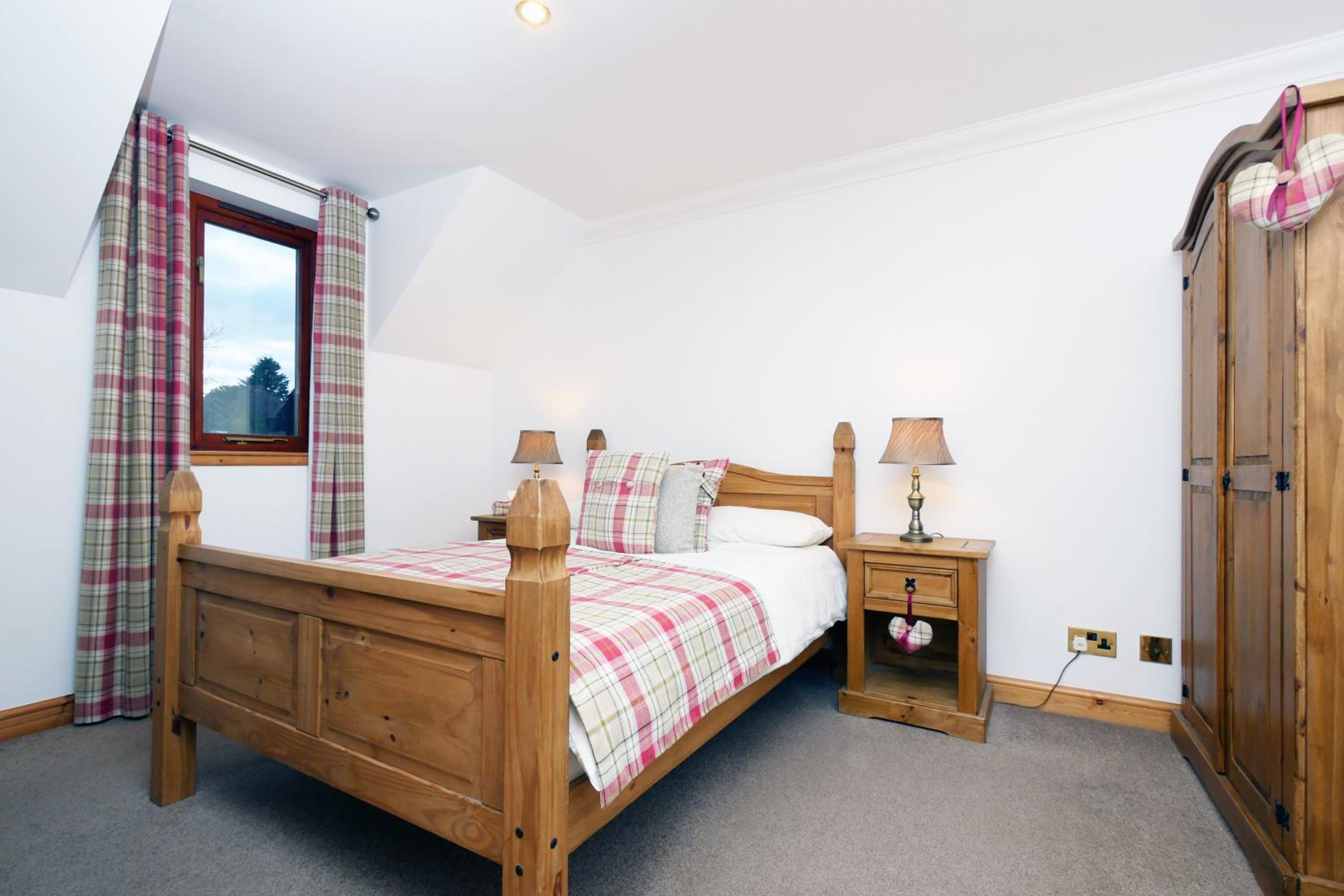 Deluxe Double Room with Shower