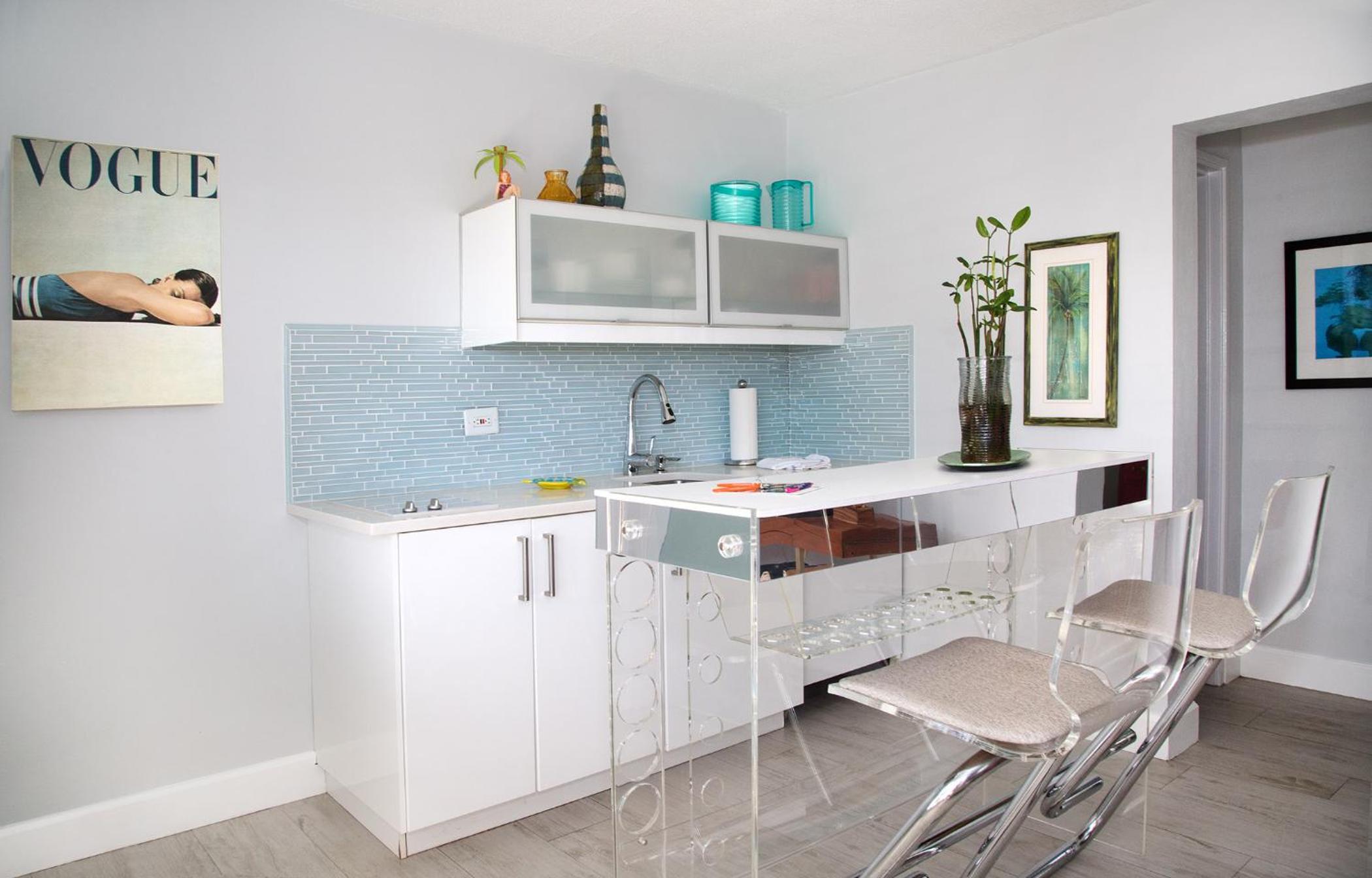 Queen Suite - Photo 1