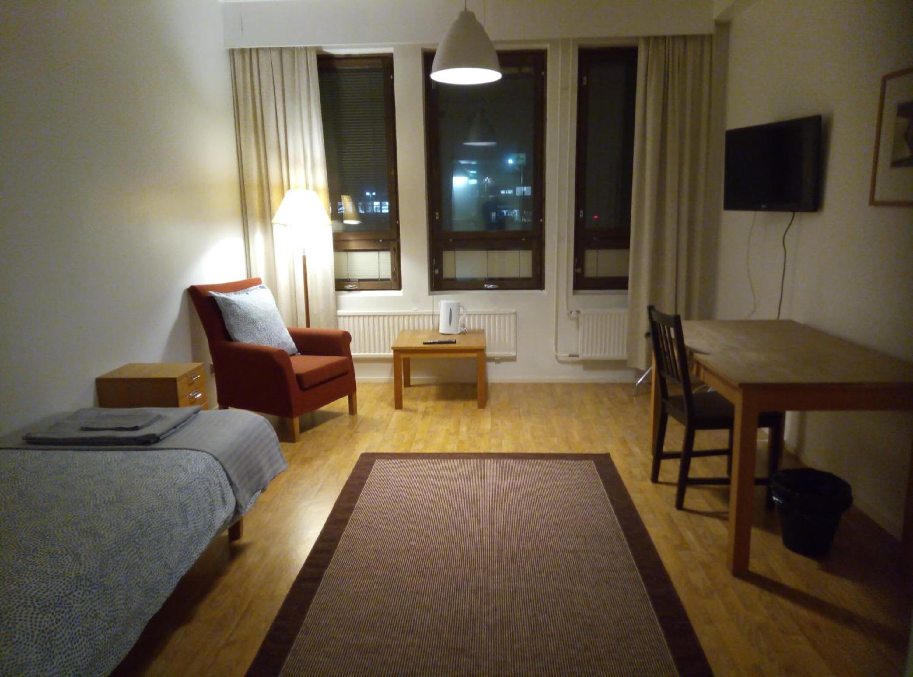 Single Room with Shared Bathroom photo 2