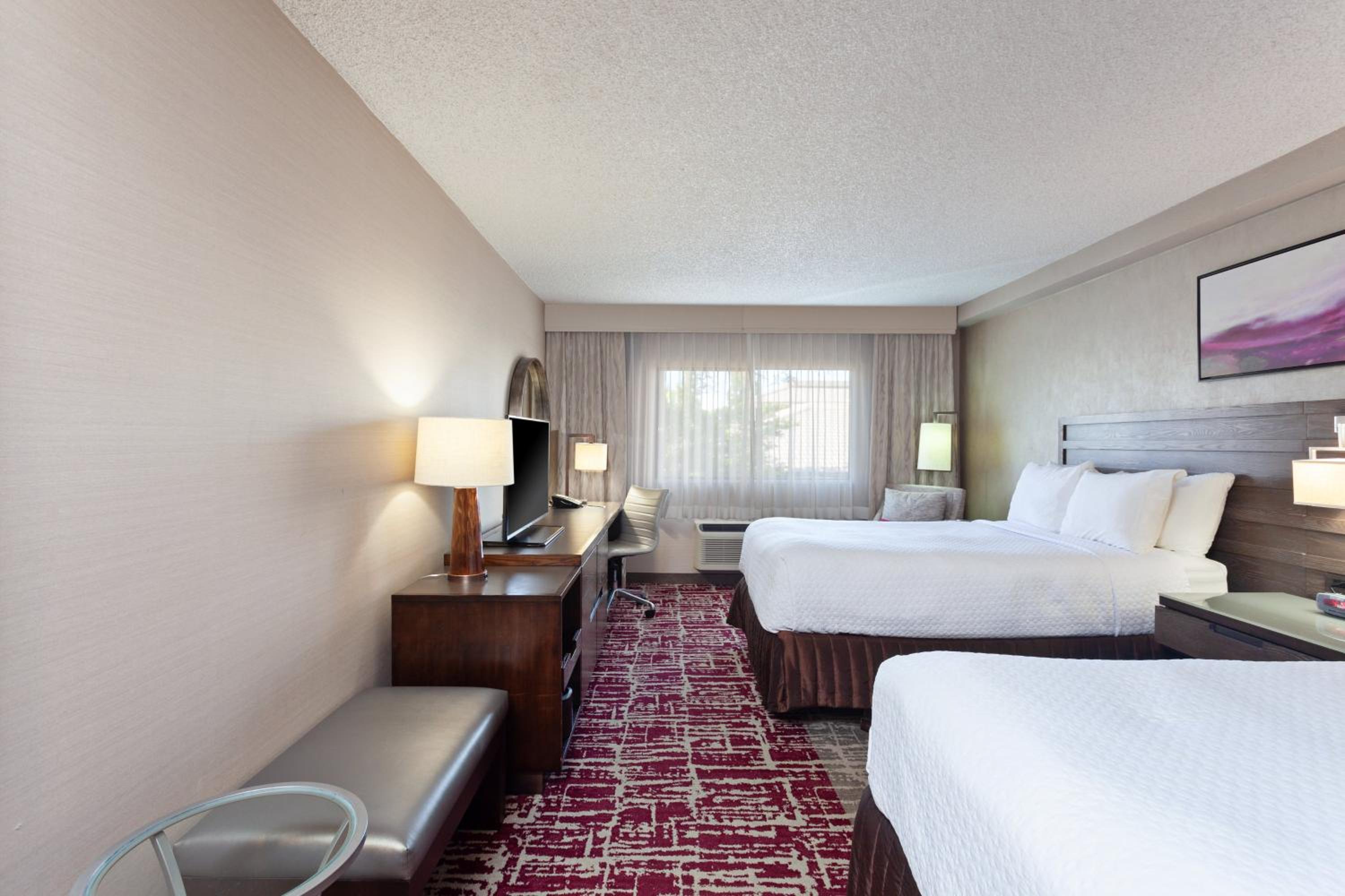 Standard Double Room with Two Double Beds - Photo 1