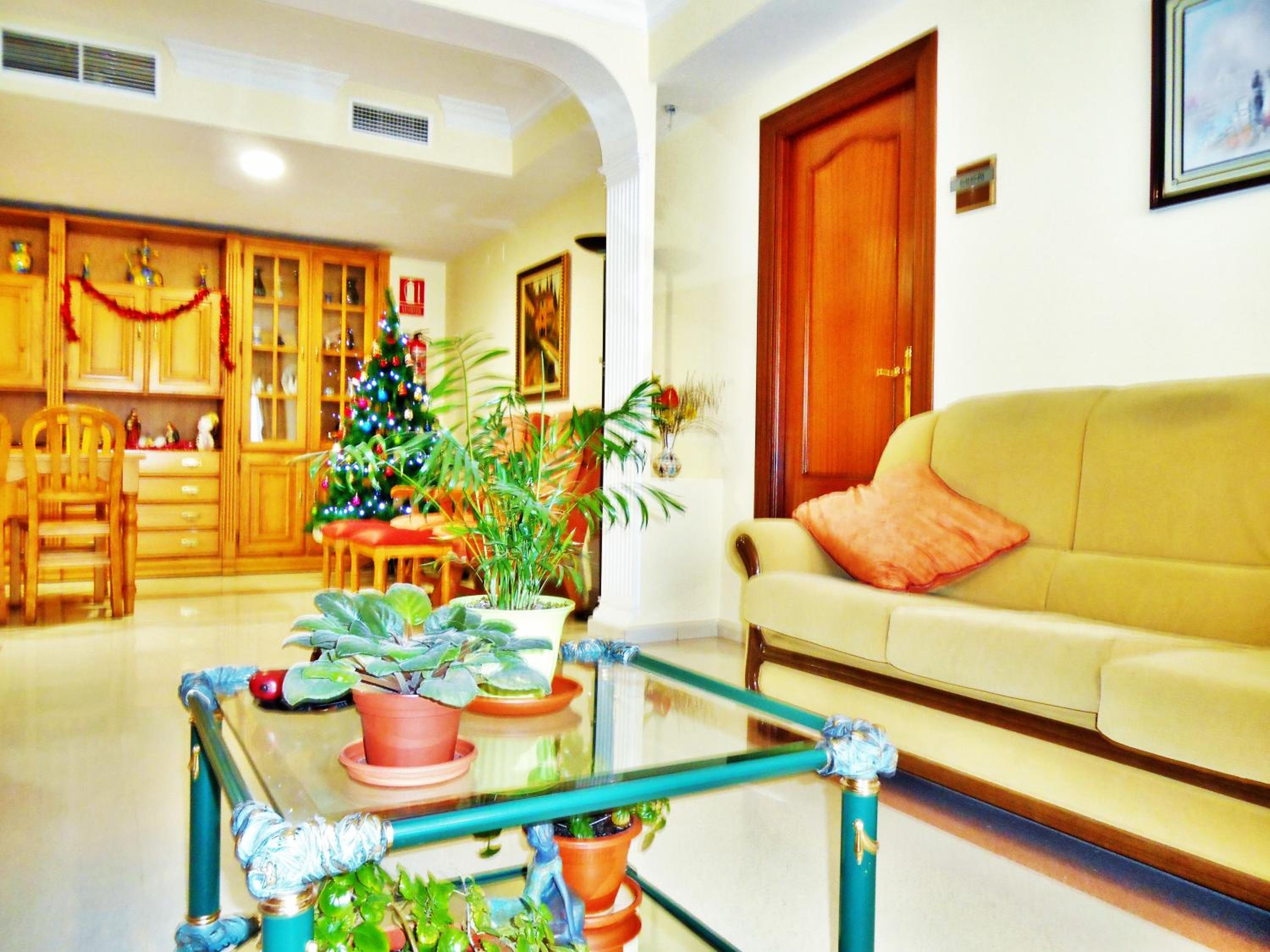 Family Room with Private Bathroom - Photo 1