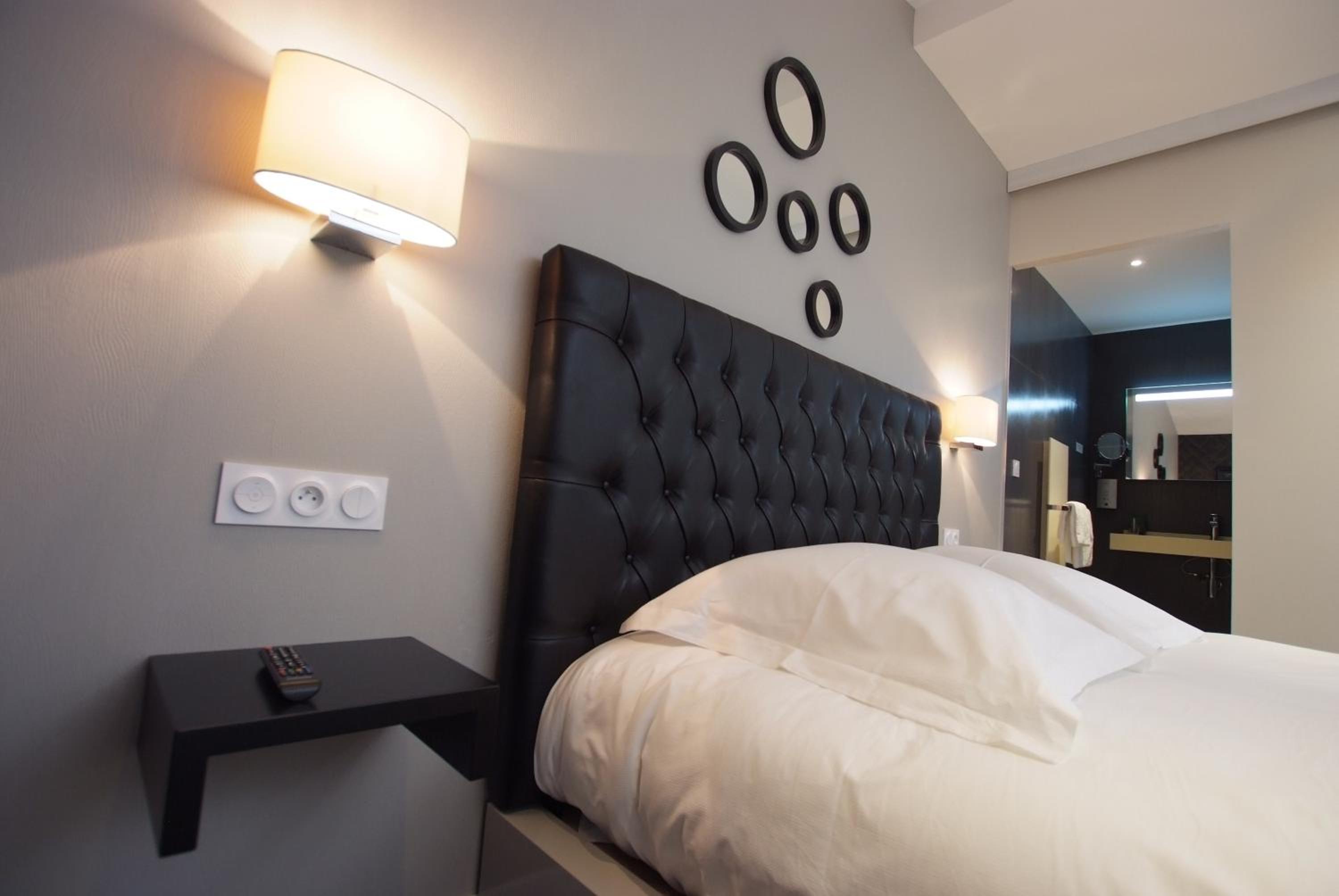 Double Room - Photo 5