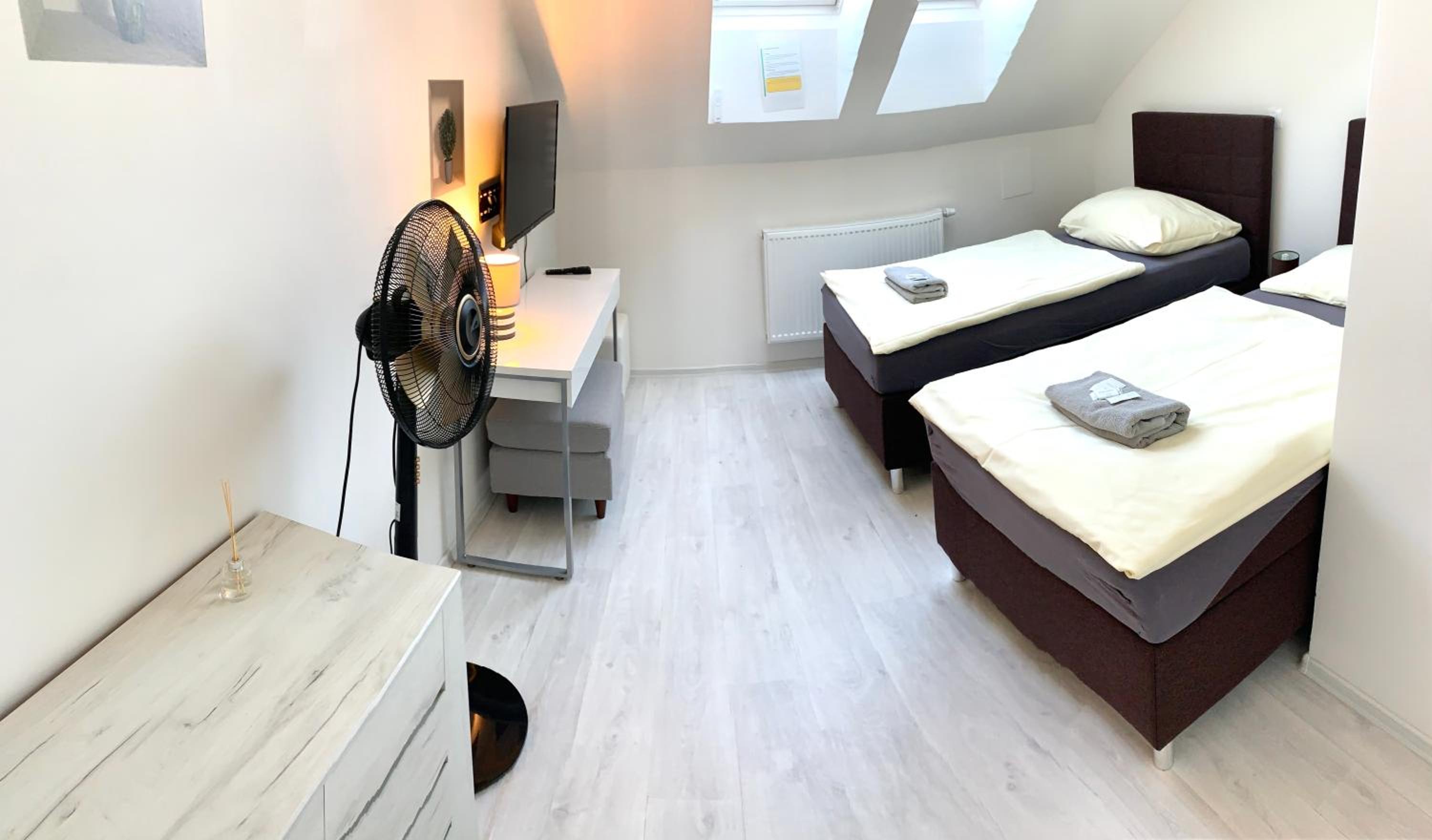 Deluxe Double Room - Photo 25