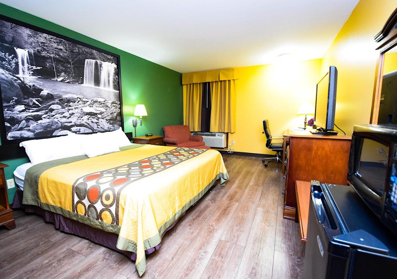 King Studio Suite - Non-Smoking photo 3