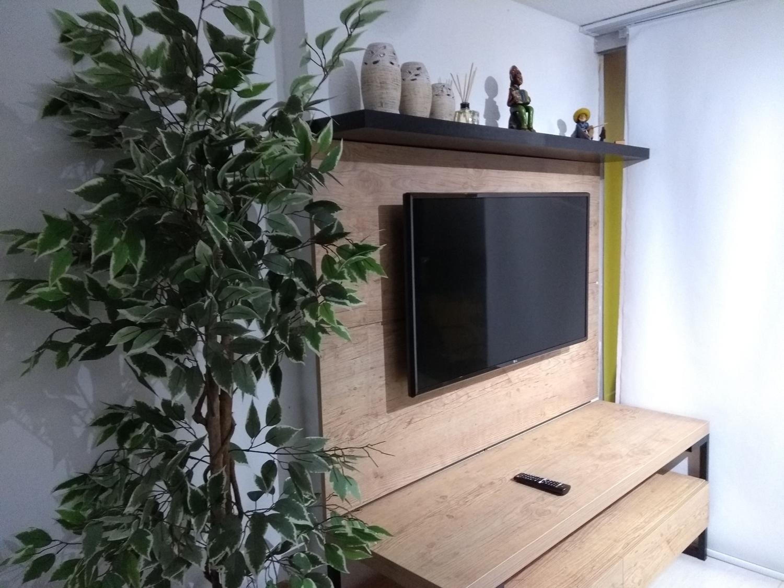One-Bedroom Apartment - Photo 12