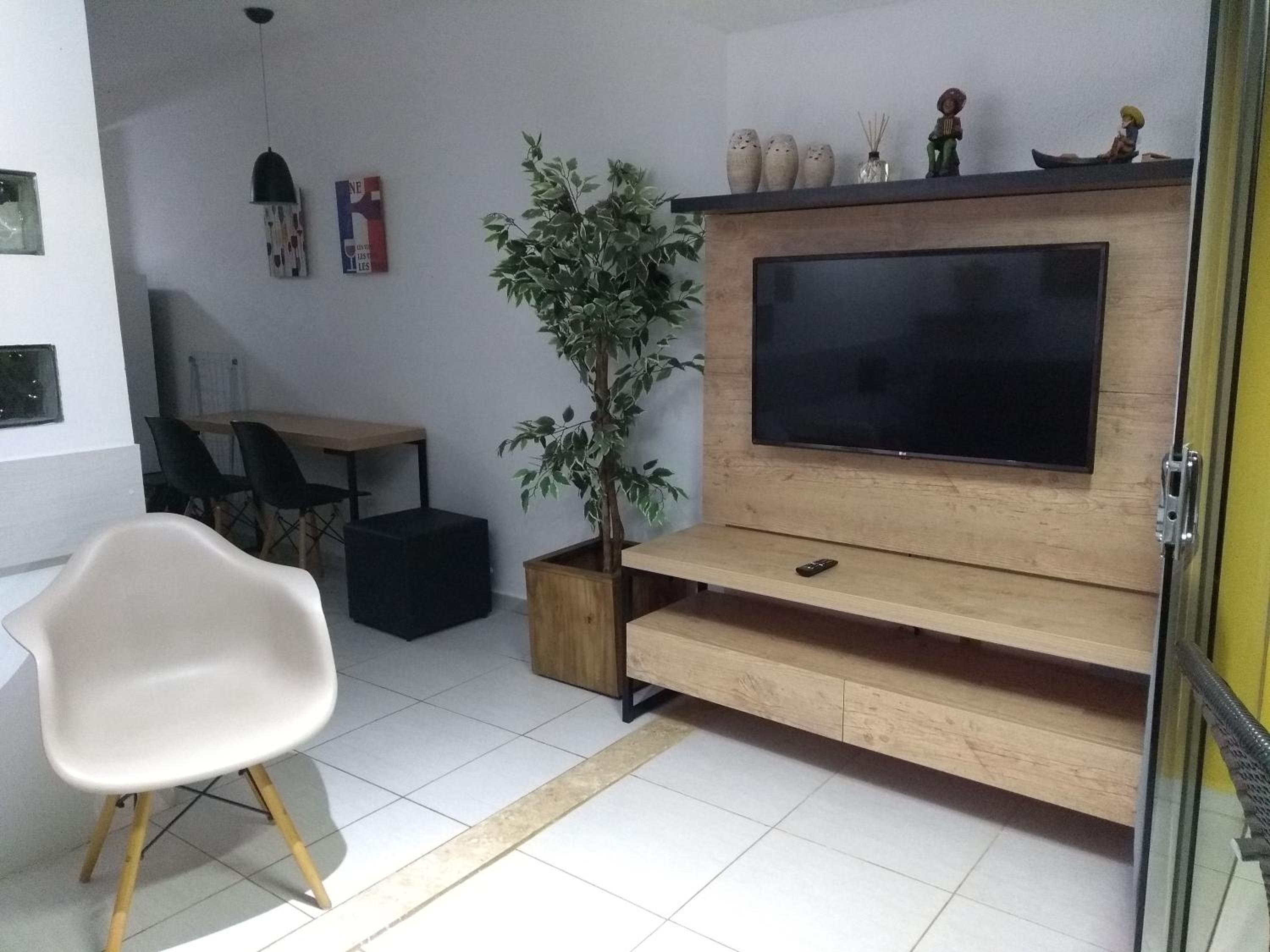One-Bedroom Apartment - Photo 14