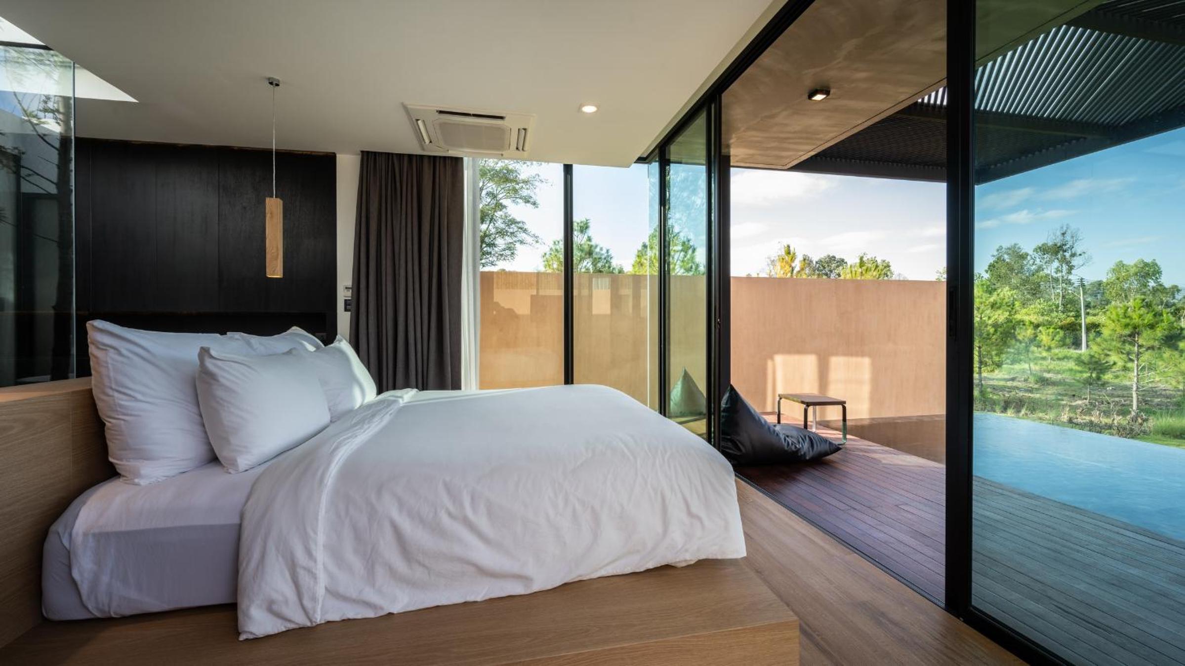 Villa with Private Pool photo 3