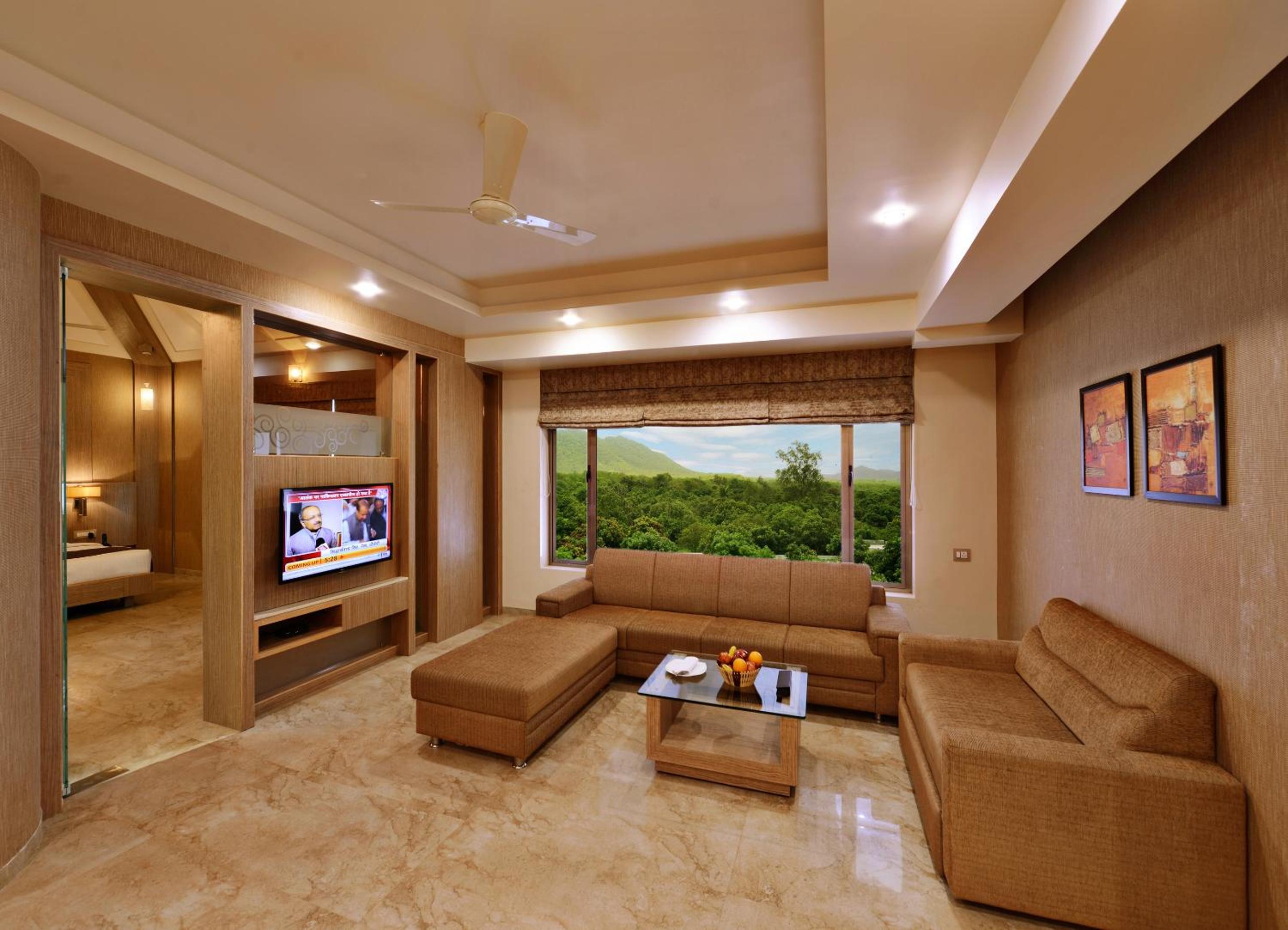 Suite - Photo 2