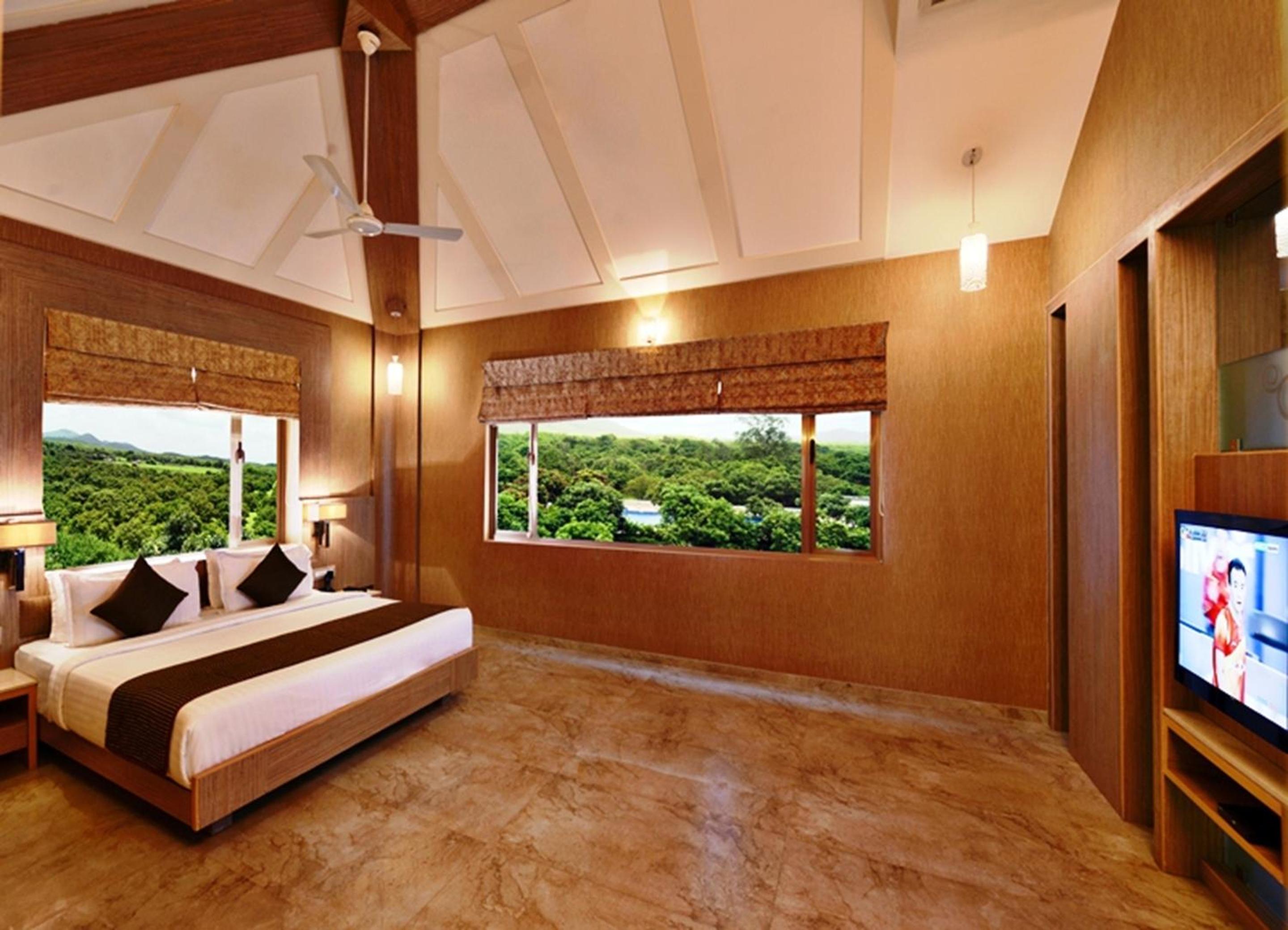 Suite - 1 Double Bed - Photo 1