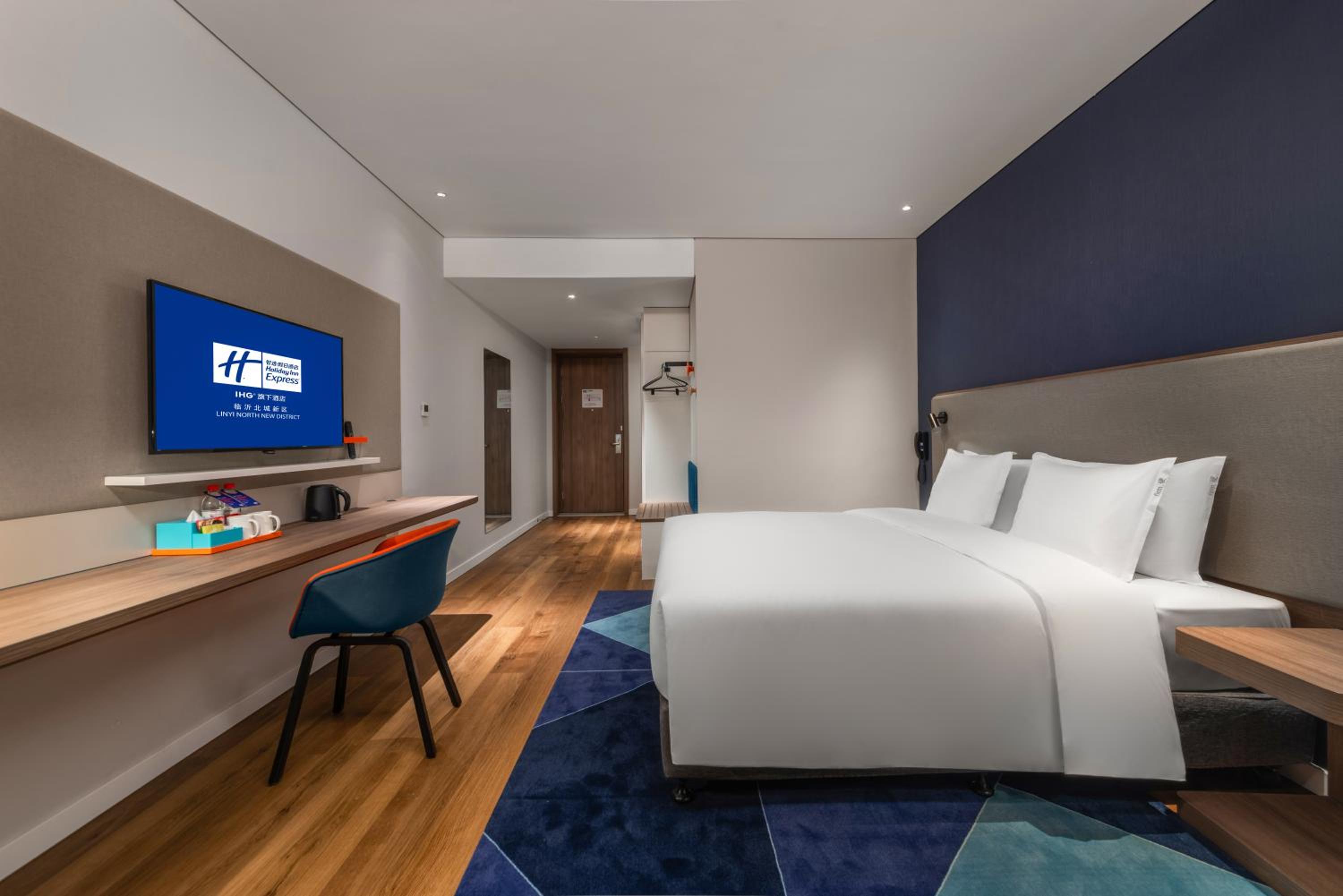 Standard King Room - Photo 3