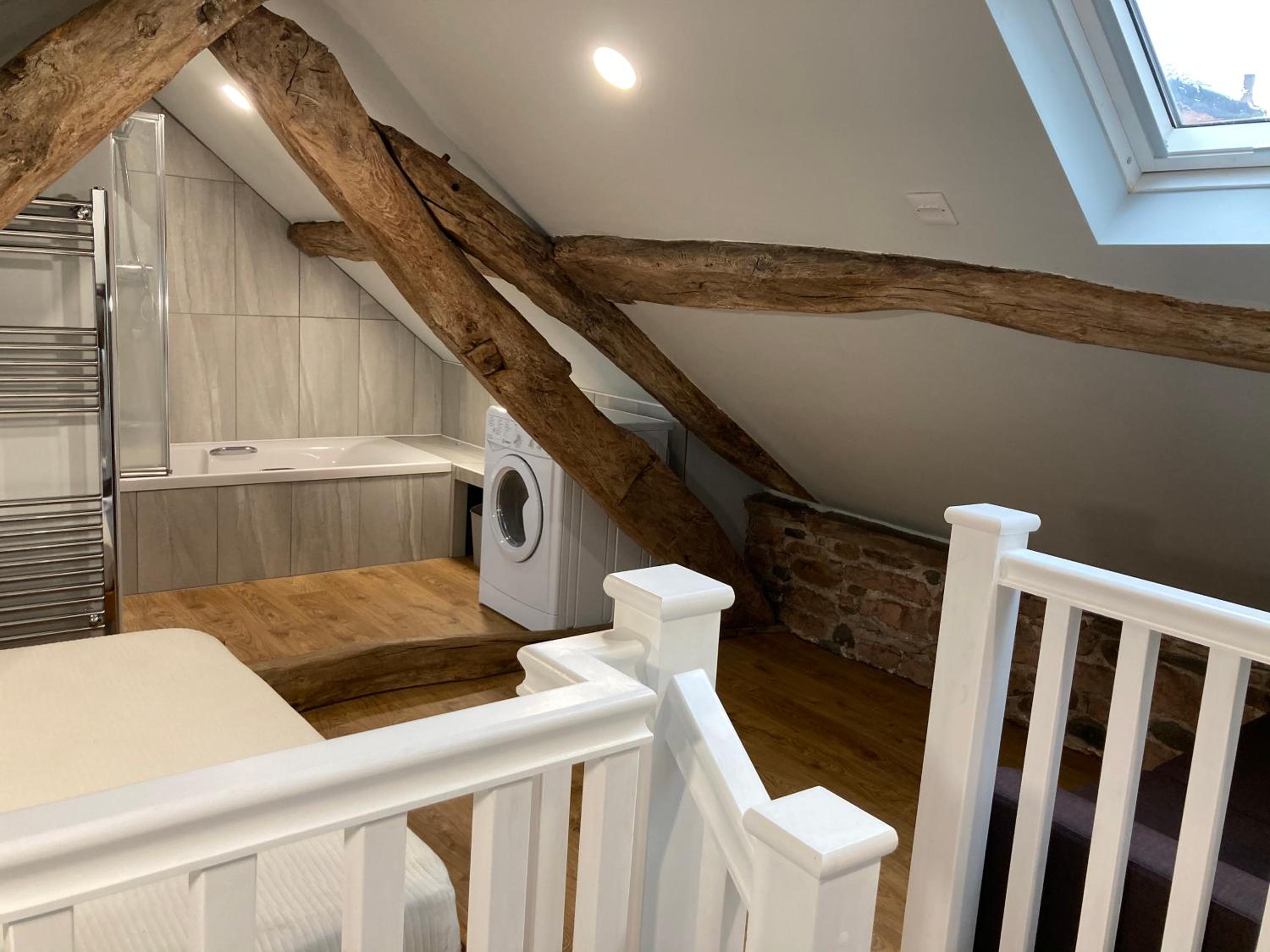 One-Bedroom Apartment - Photo 12