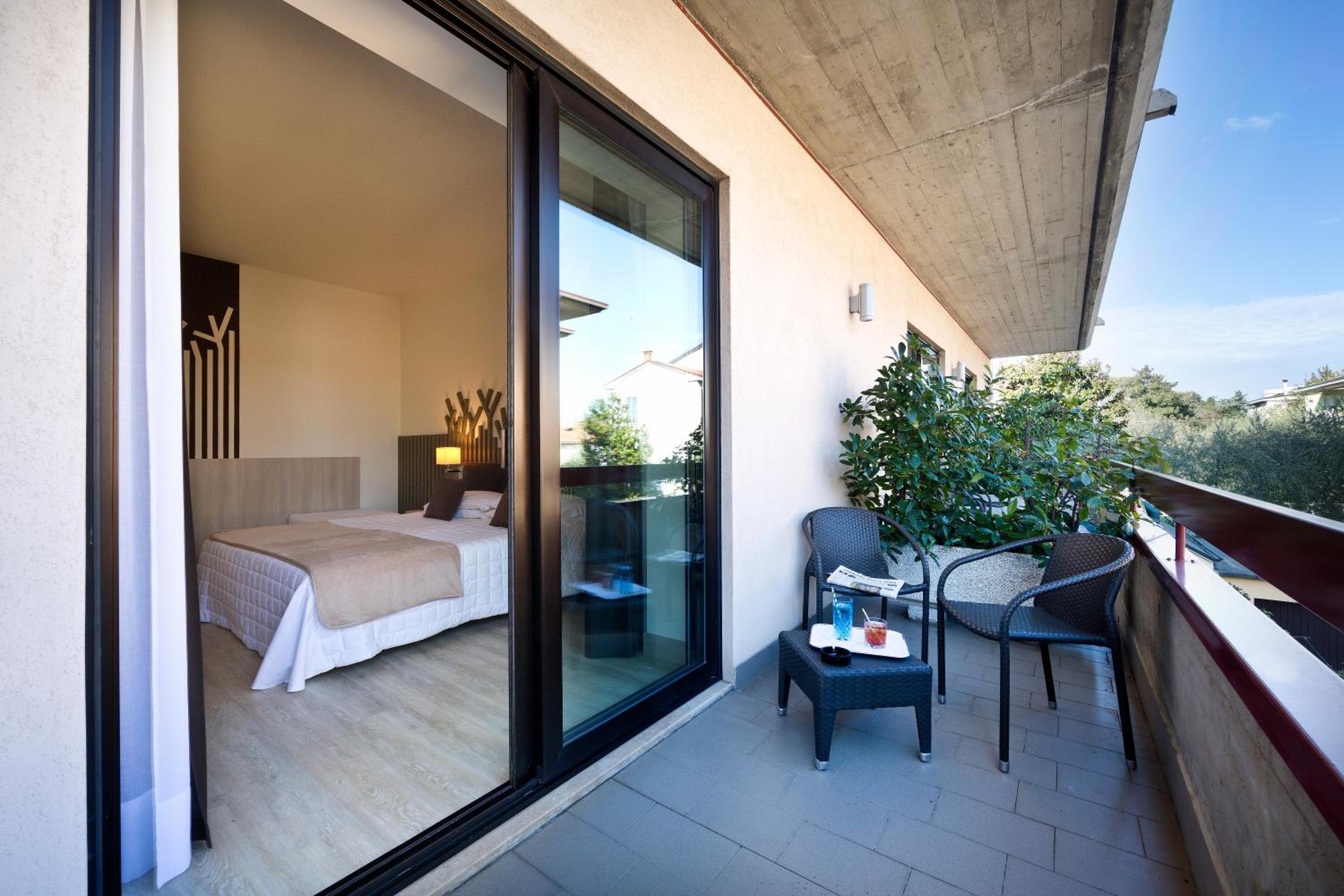Business Double Room photo 2