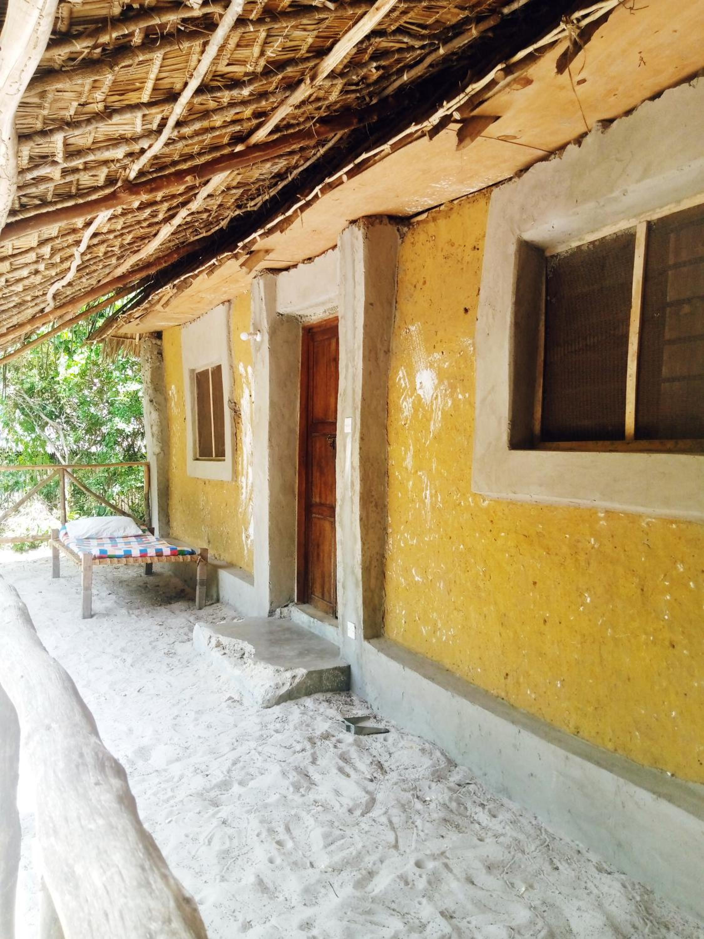 Bungalow with Garden View - Photo 2