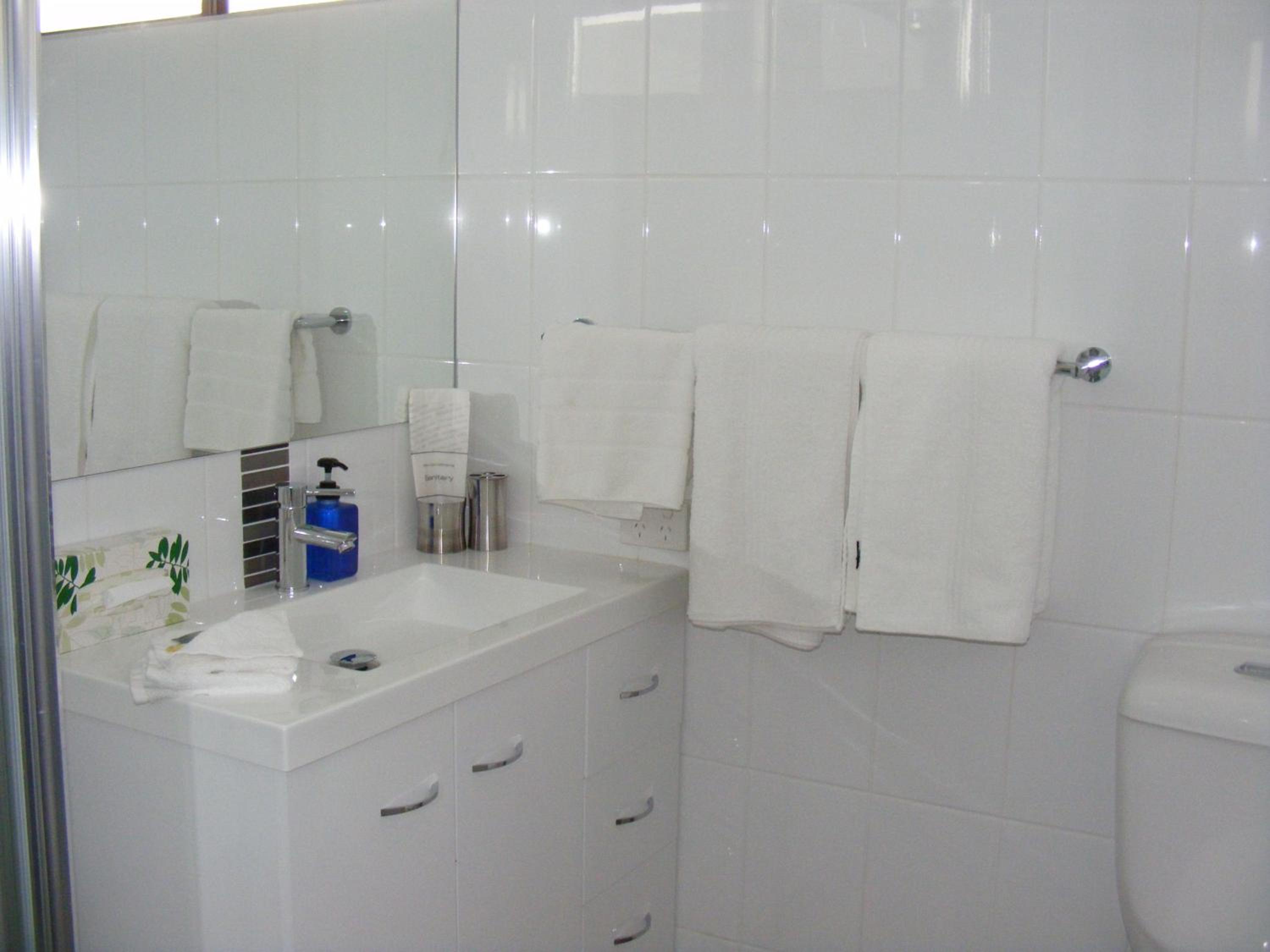 Twin Room Disability Access - No pets allowed photo 2