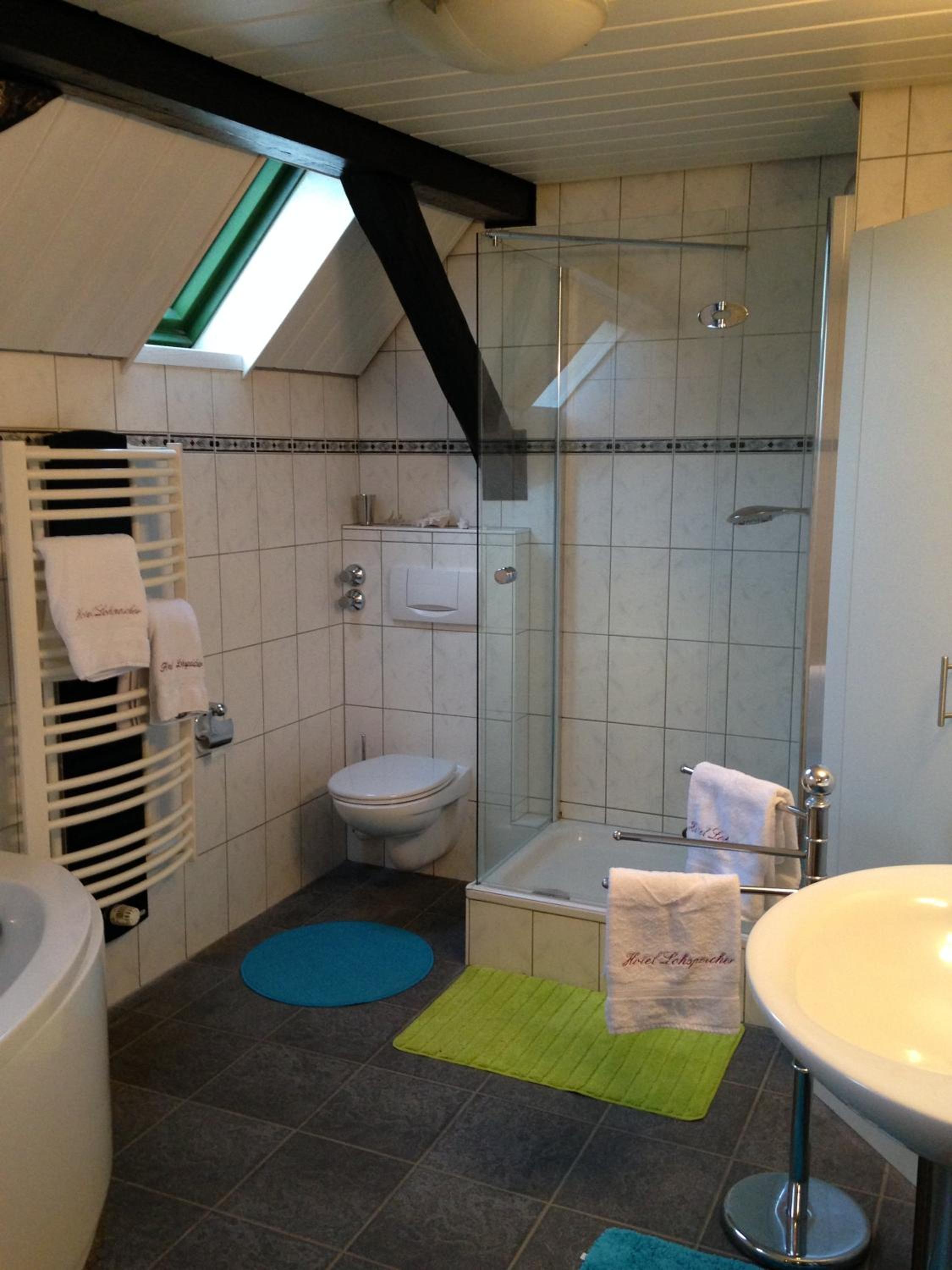 Triple Room with Private Bathroom photo 2