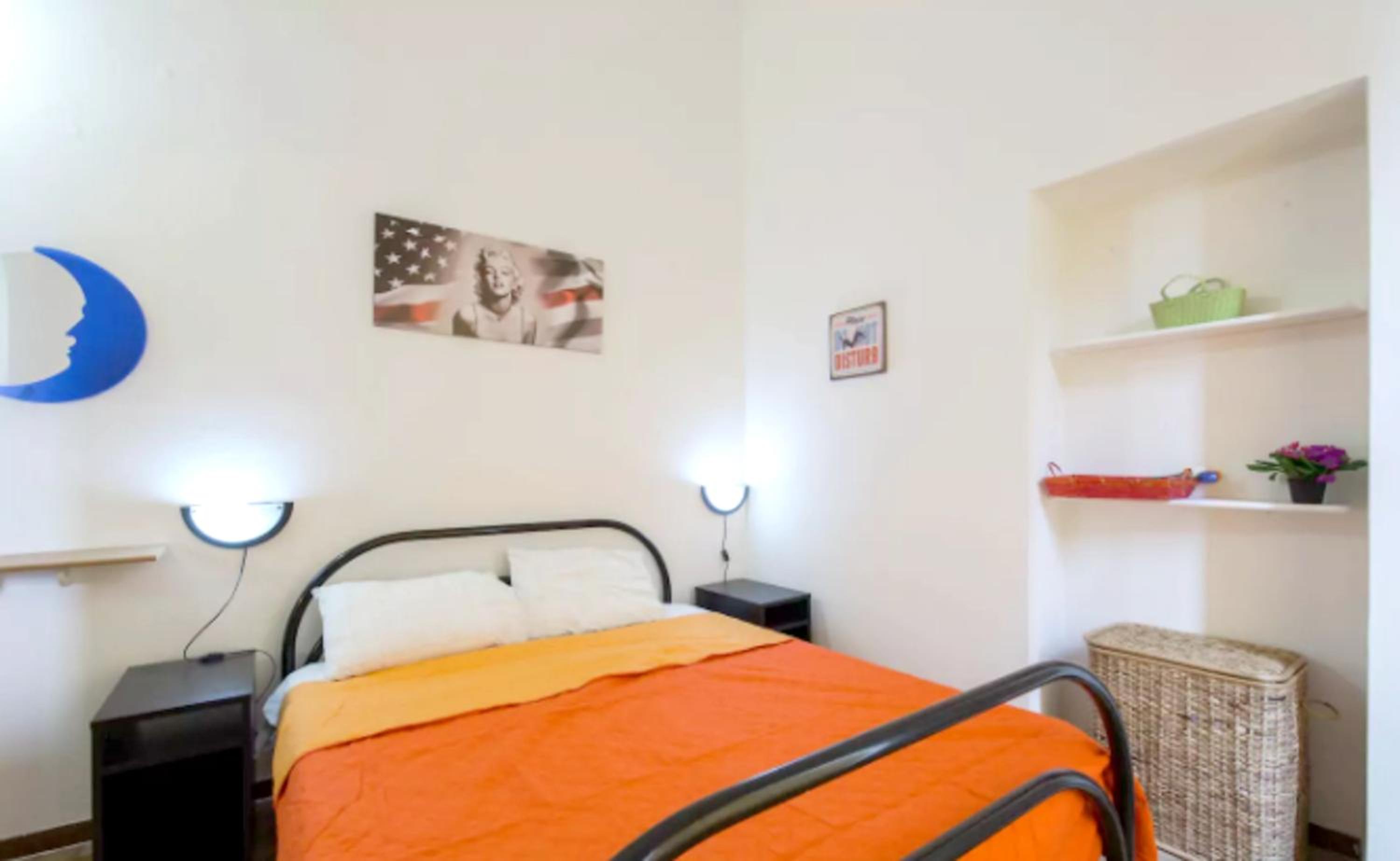 One-Bedroom Apartment photo 2