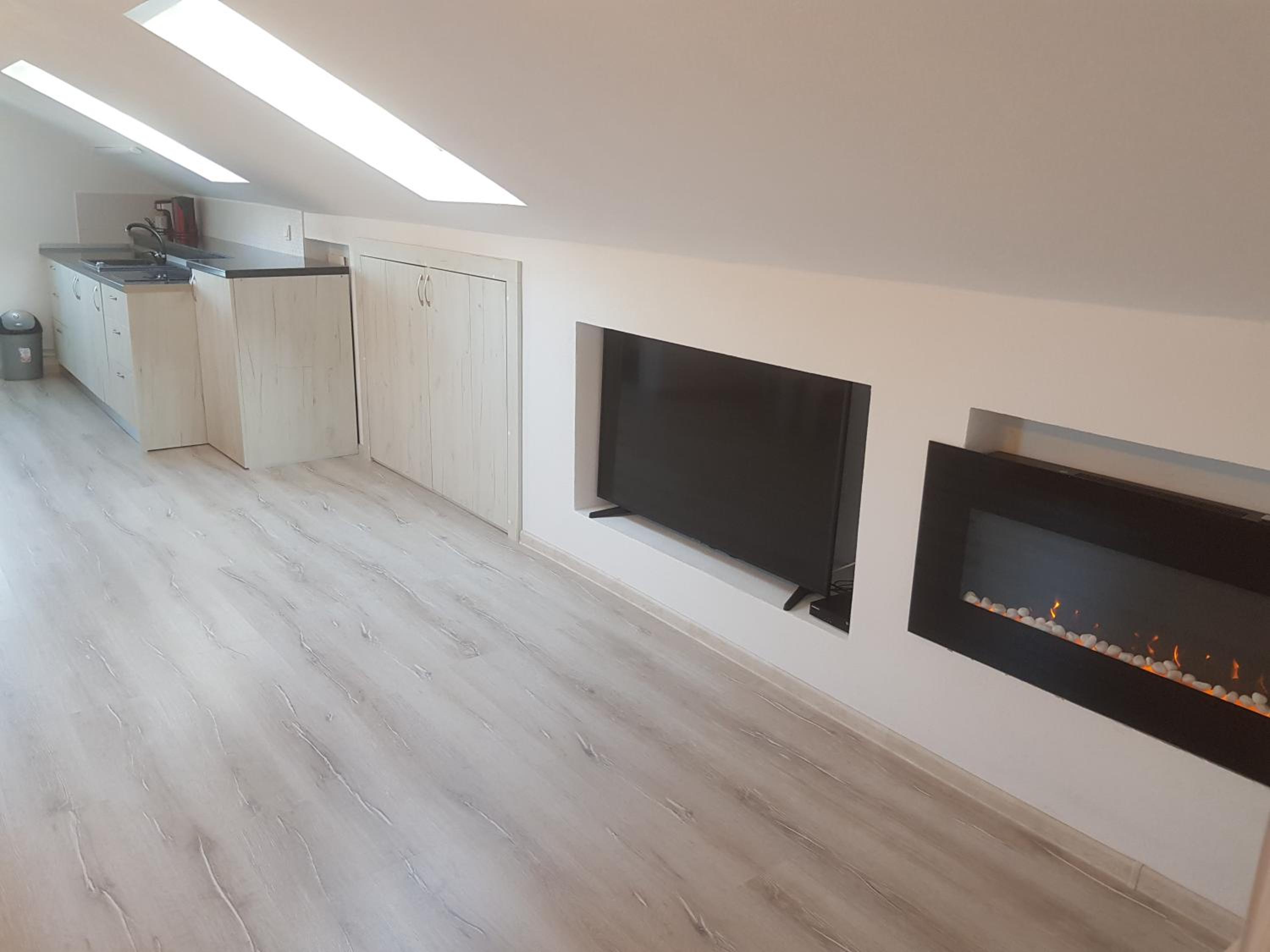Two-Bedroom Apartment - Photo 17