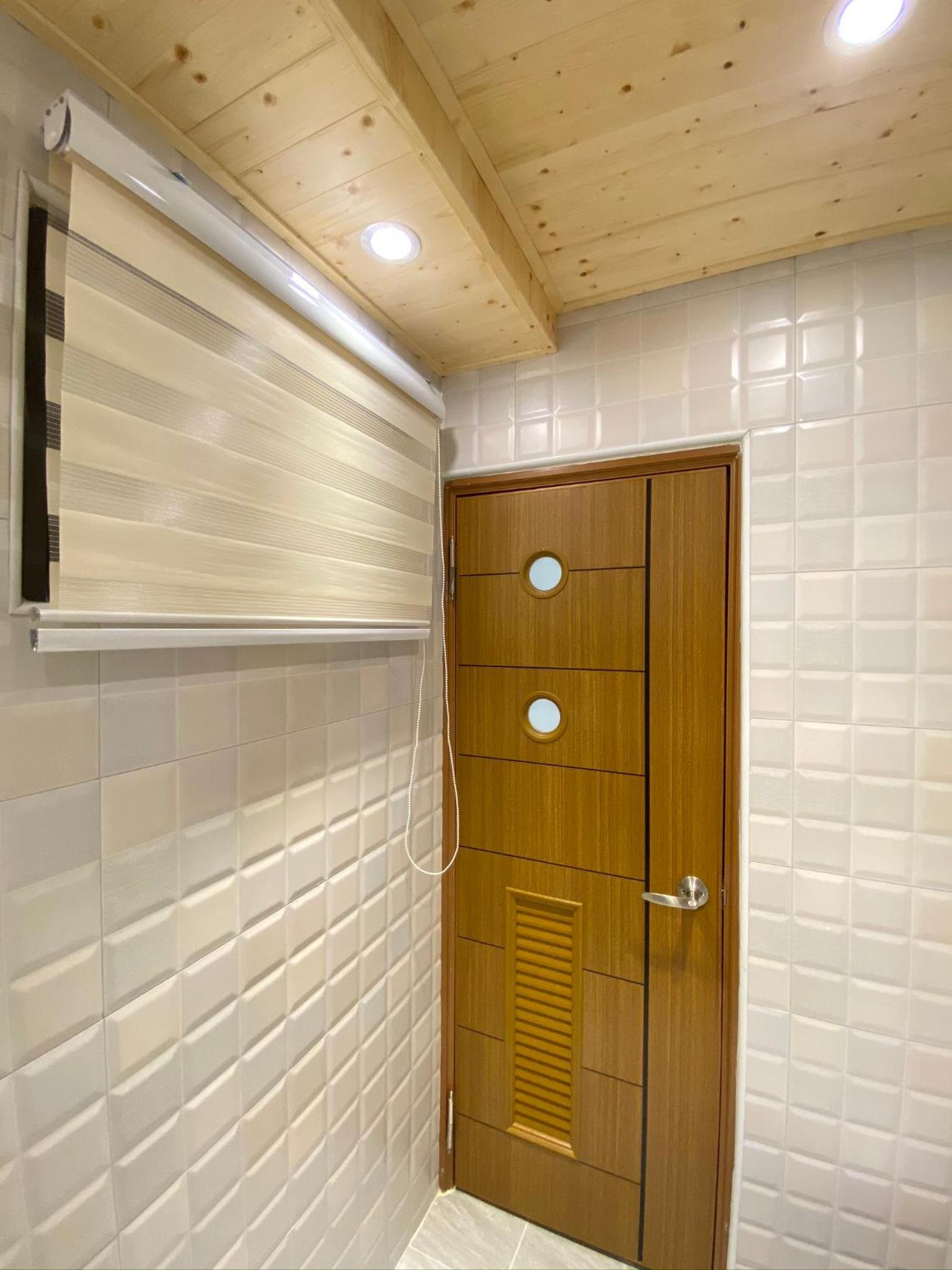 Quadruple Room with Bath photo 3