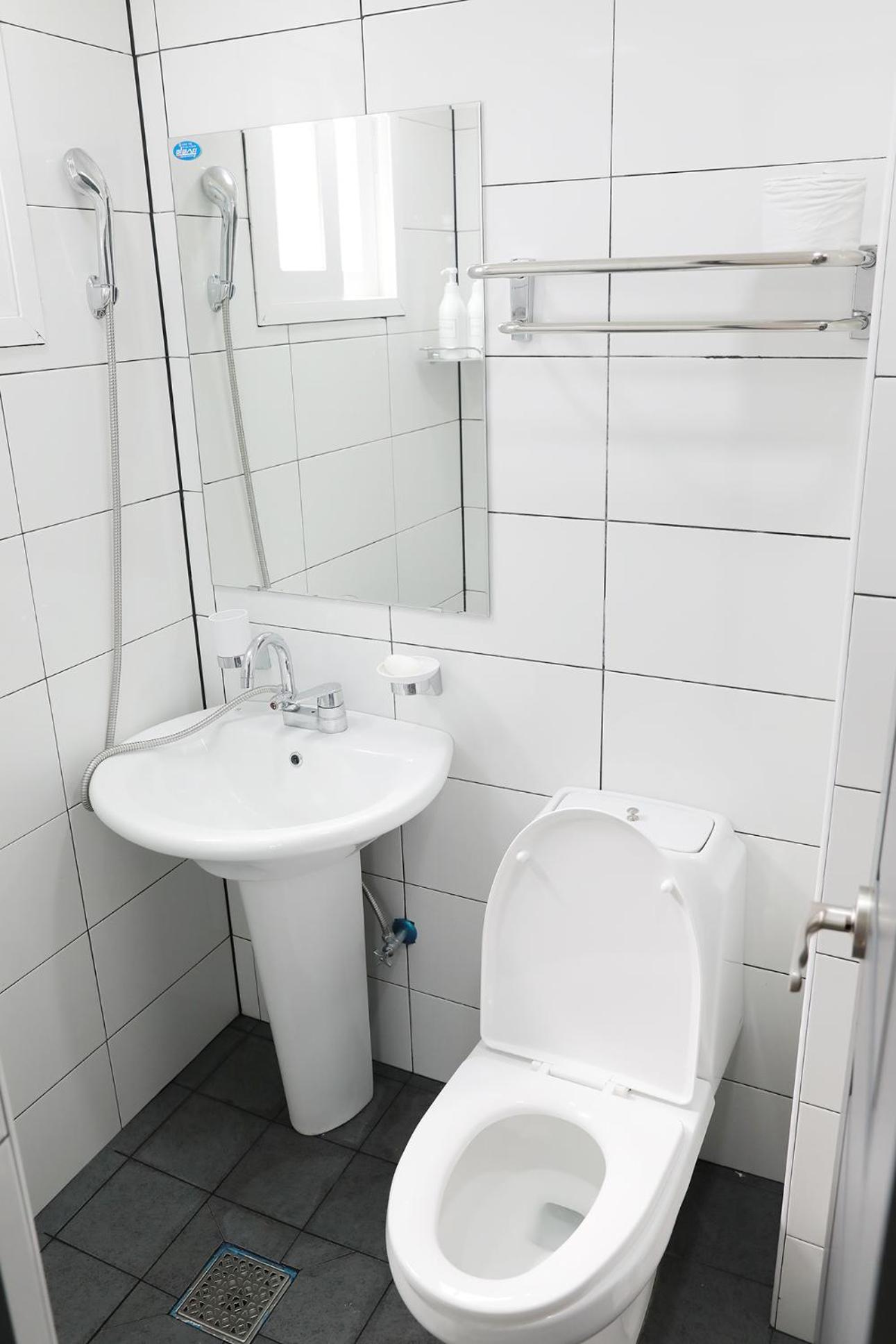 Basic Triple Room - Photo 3