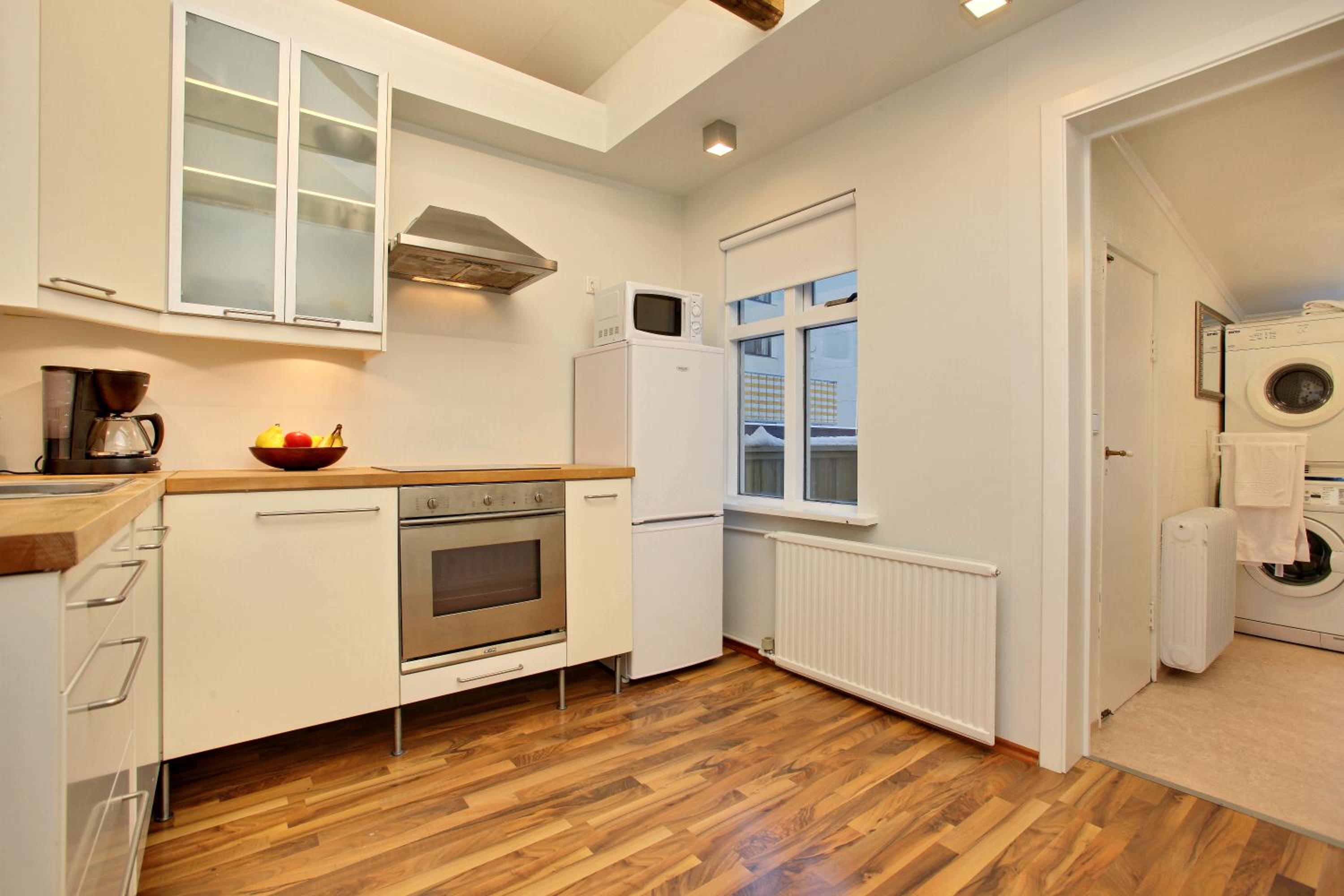 One-Bedroom Apartment with Balcony photo 3