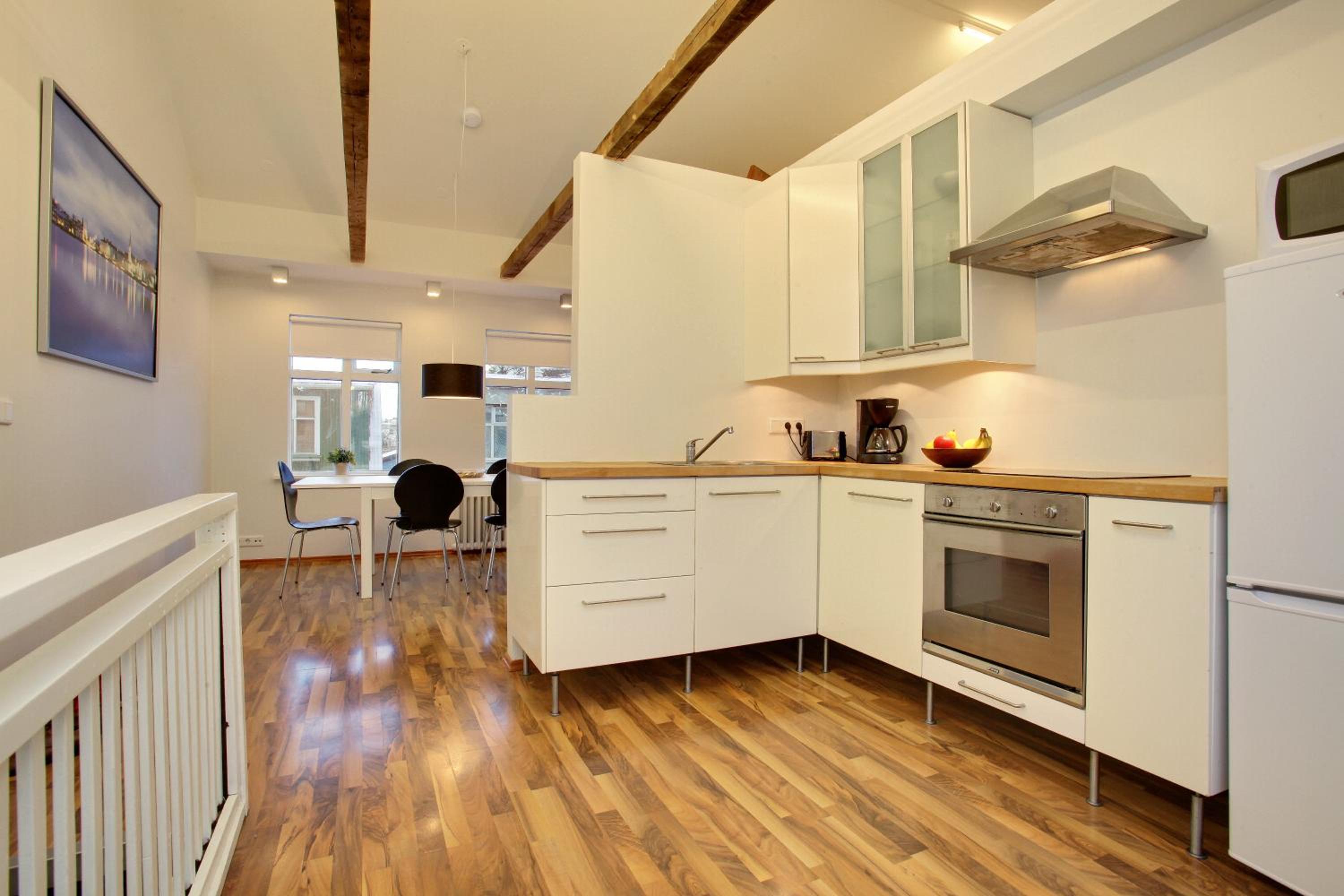 One-Bedroom Apartment with Balcony photo 2