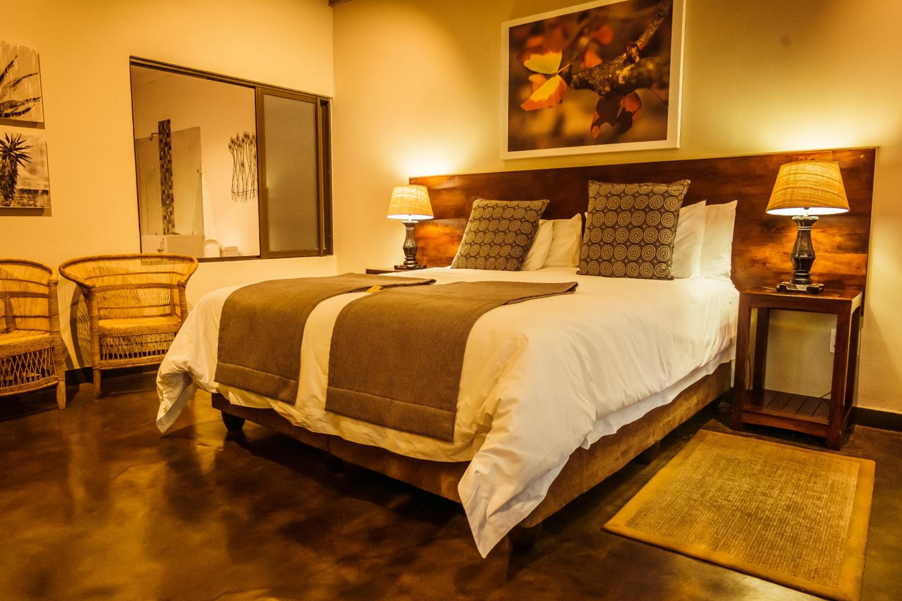 Luxury King Room photo 3