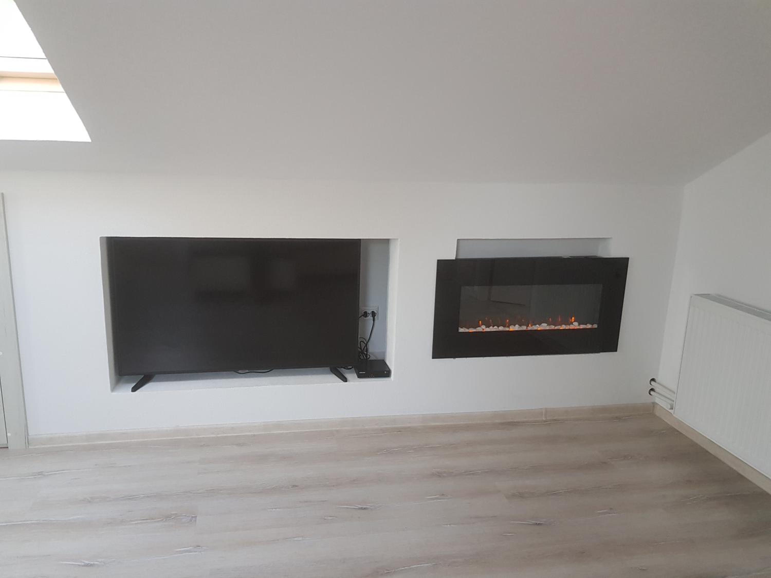 Two-Bedroom Apartment - Photo 16