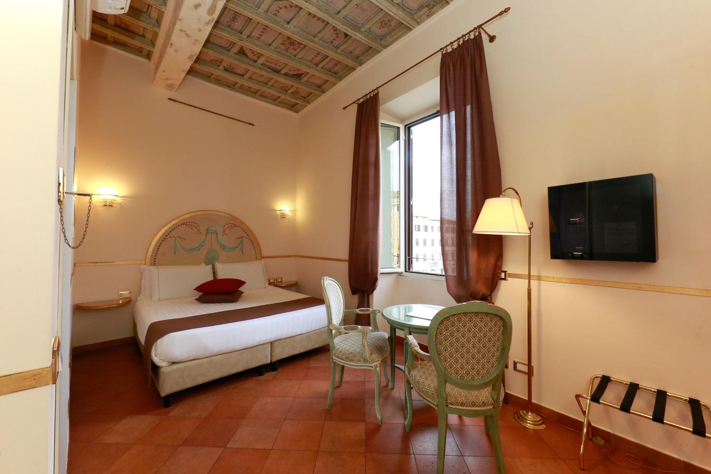 Superior Double Room with City View photo 1