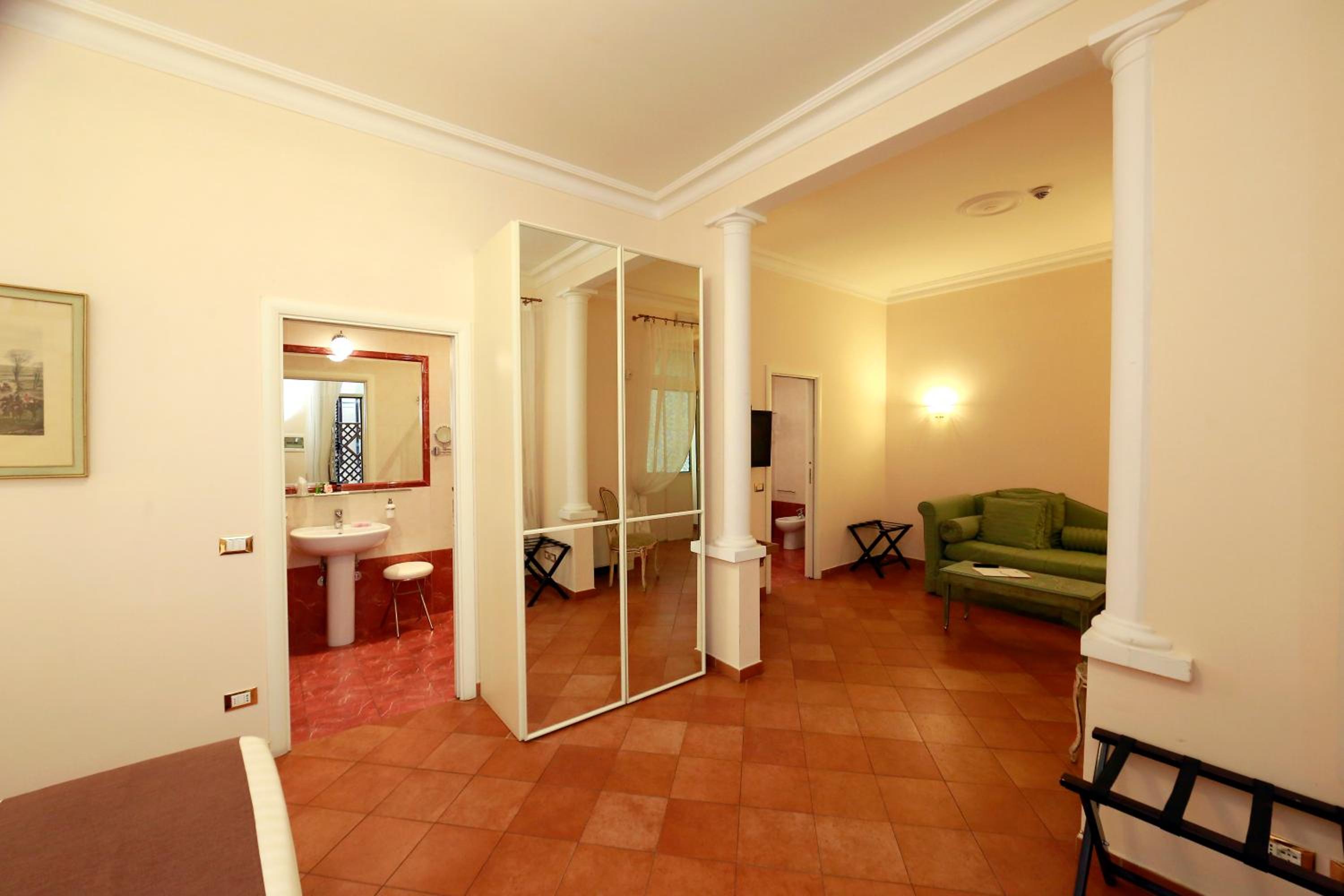 Comfort Triple Room photo 2