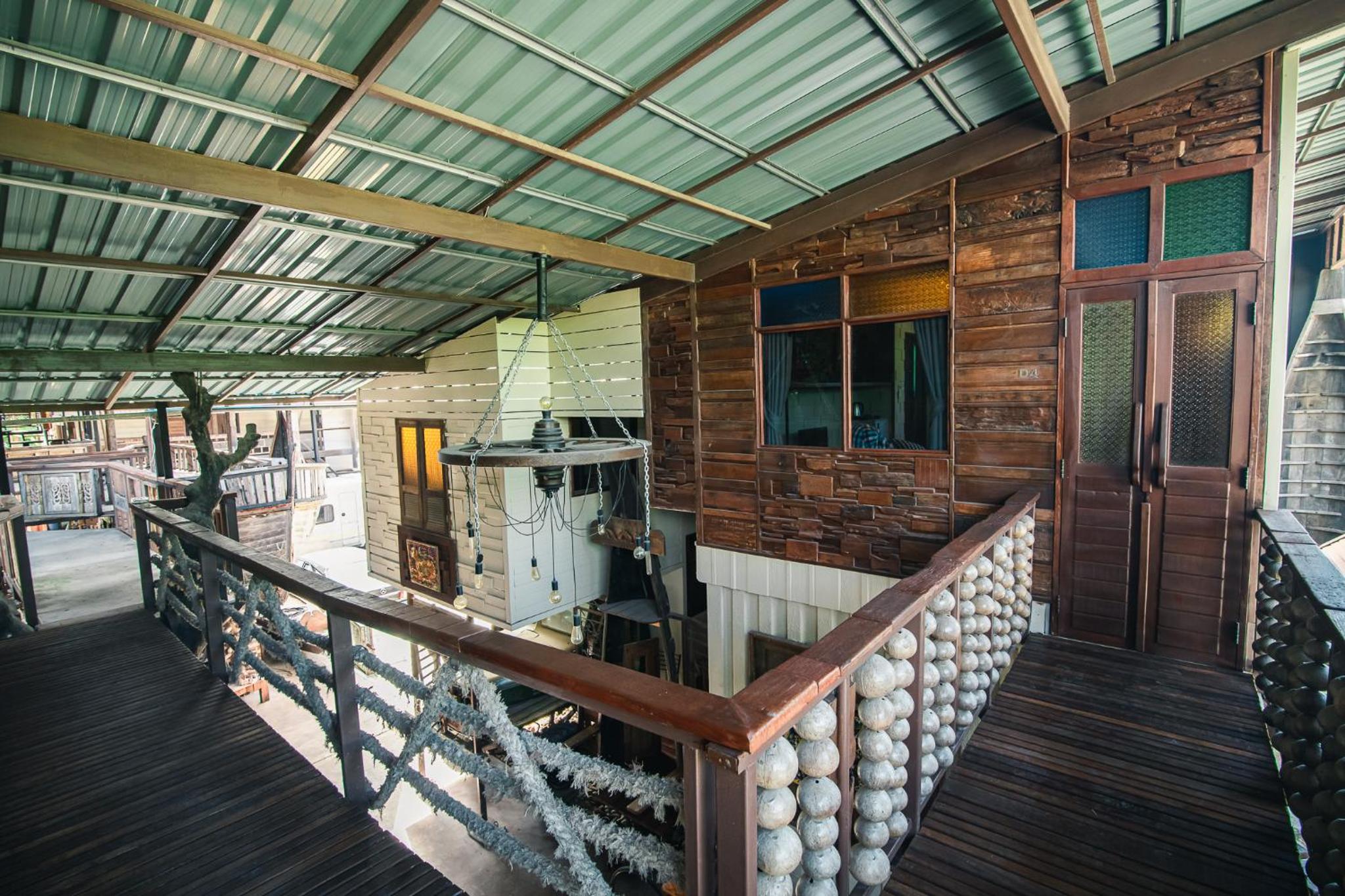 Triple Room with Balcony - Photo 2