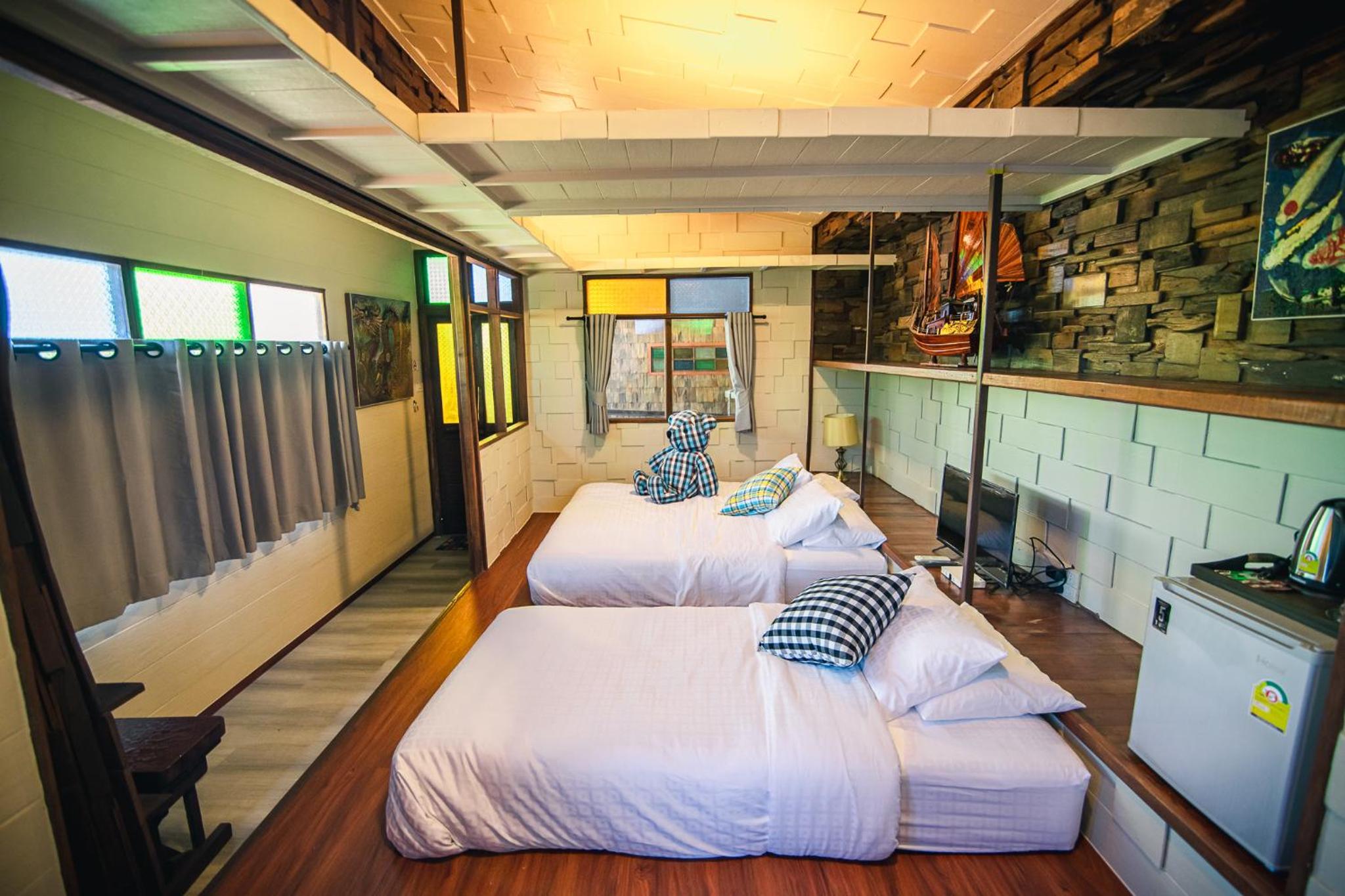Triple Room with Balcony - Photo 1