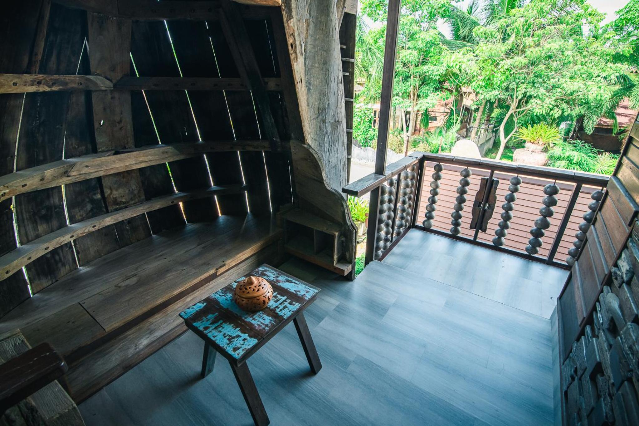 Triple Room with Balcony - Photo 7