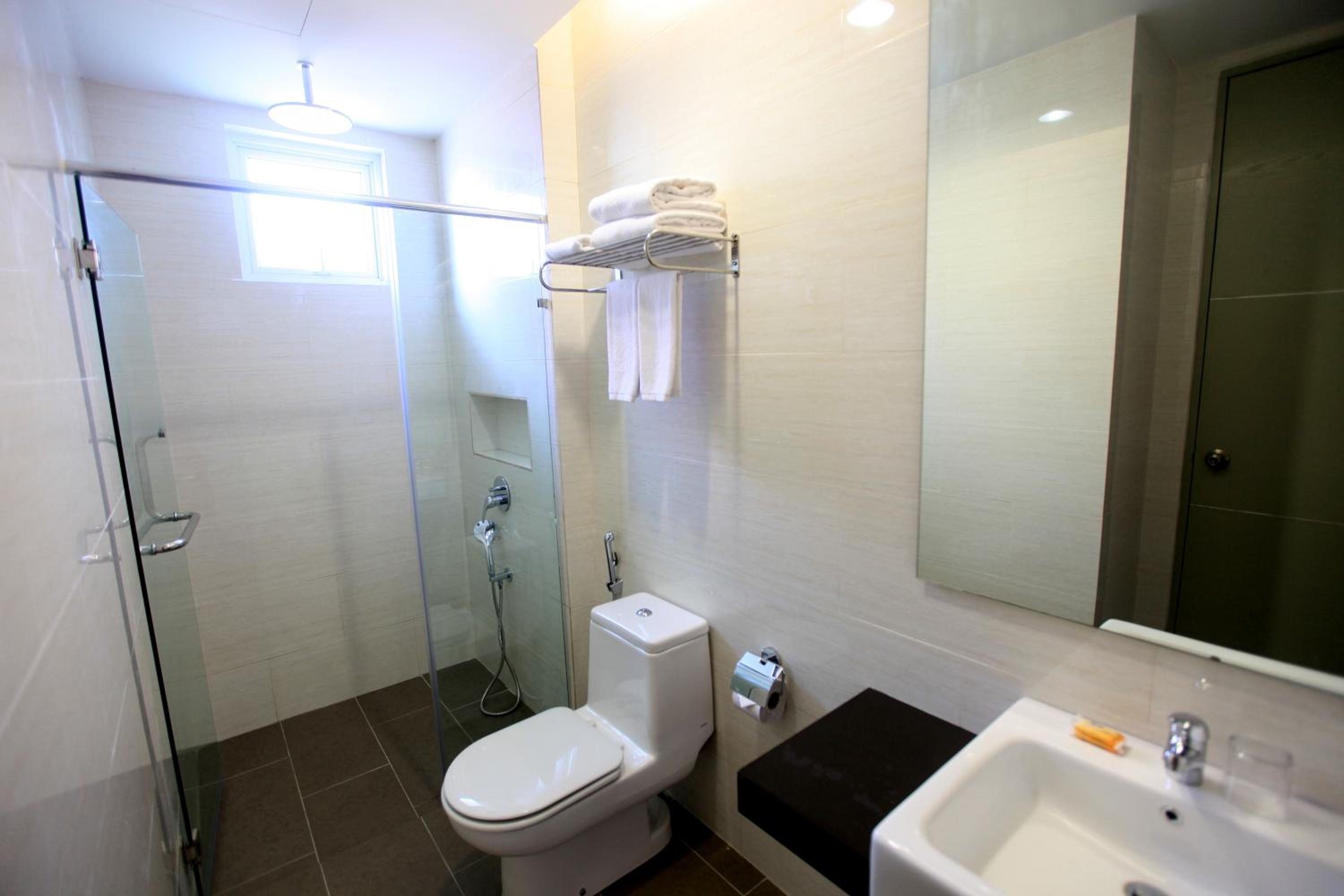 Three-Bedroom Apartment - Photo 3