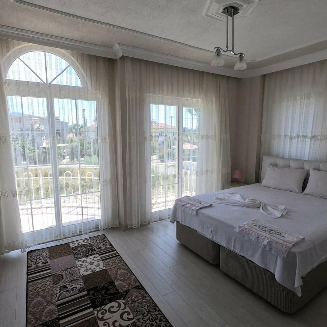 Three-Bedroom Villa photo 1