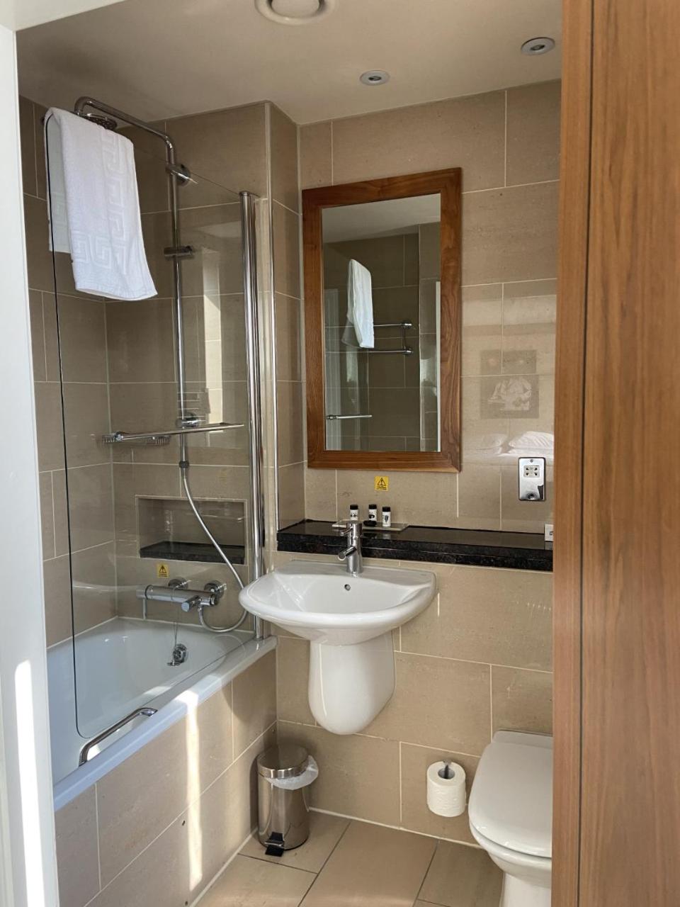 Classic Double Room - Photo 6