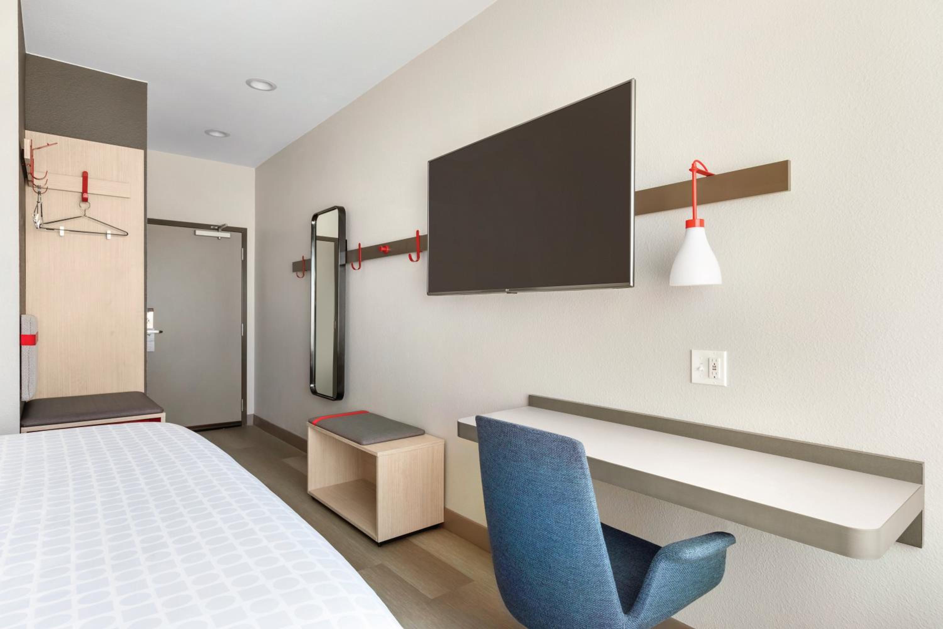 Standard King Room - Photo 2