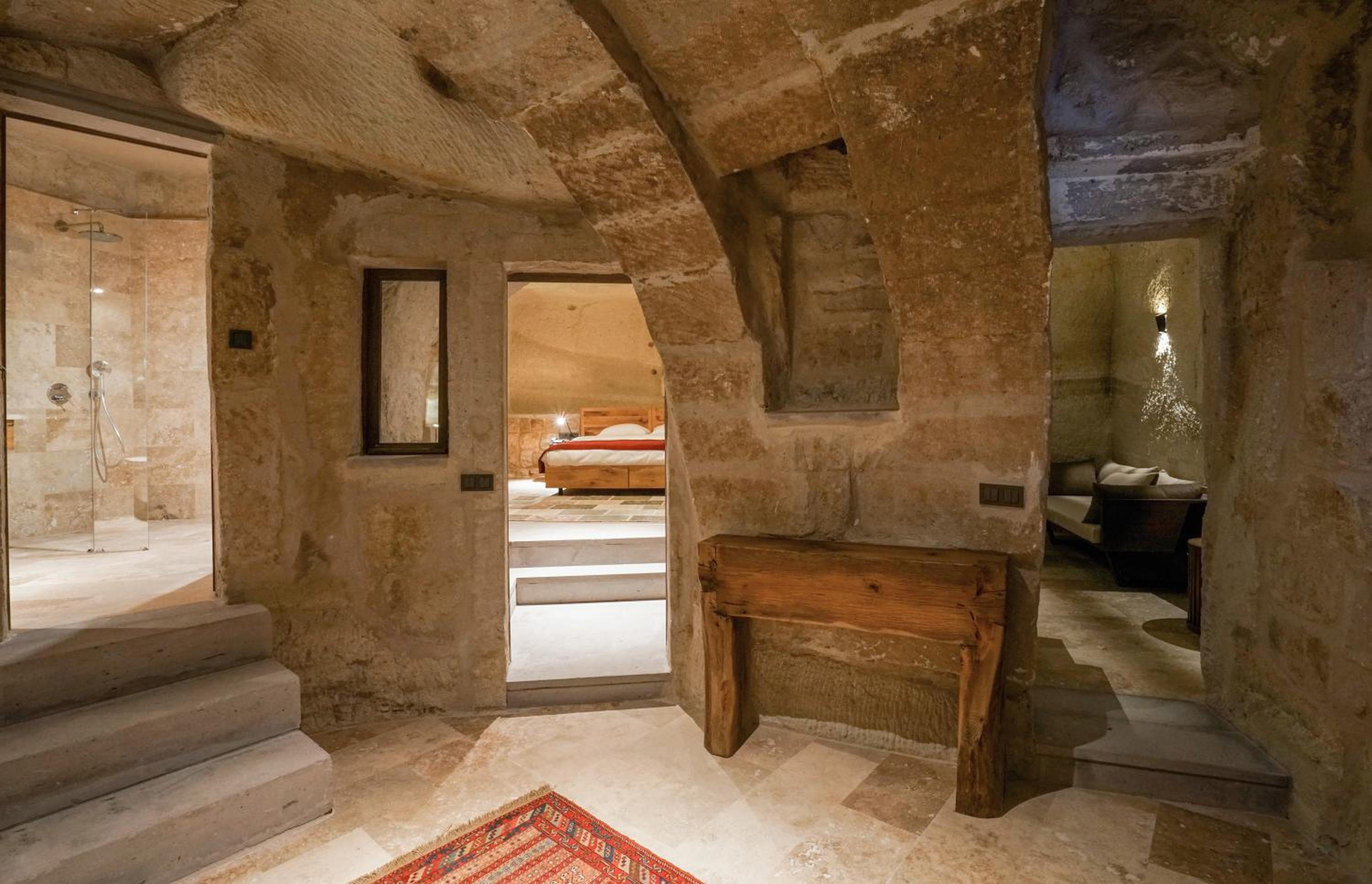 King Suite - Photo 2