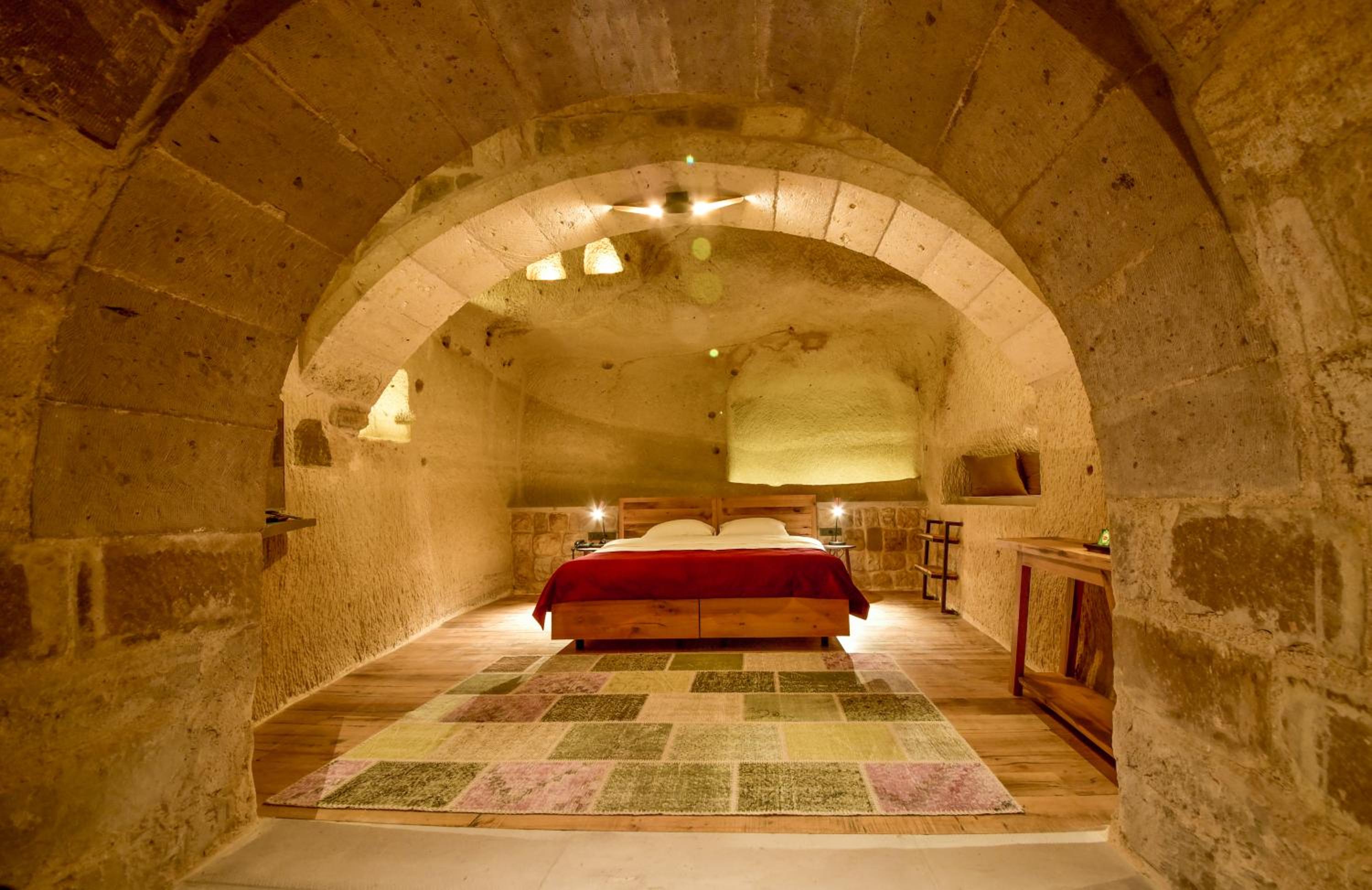 King Suite - Photo 3